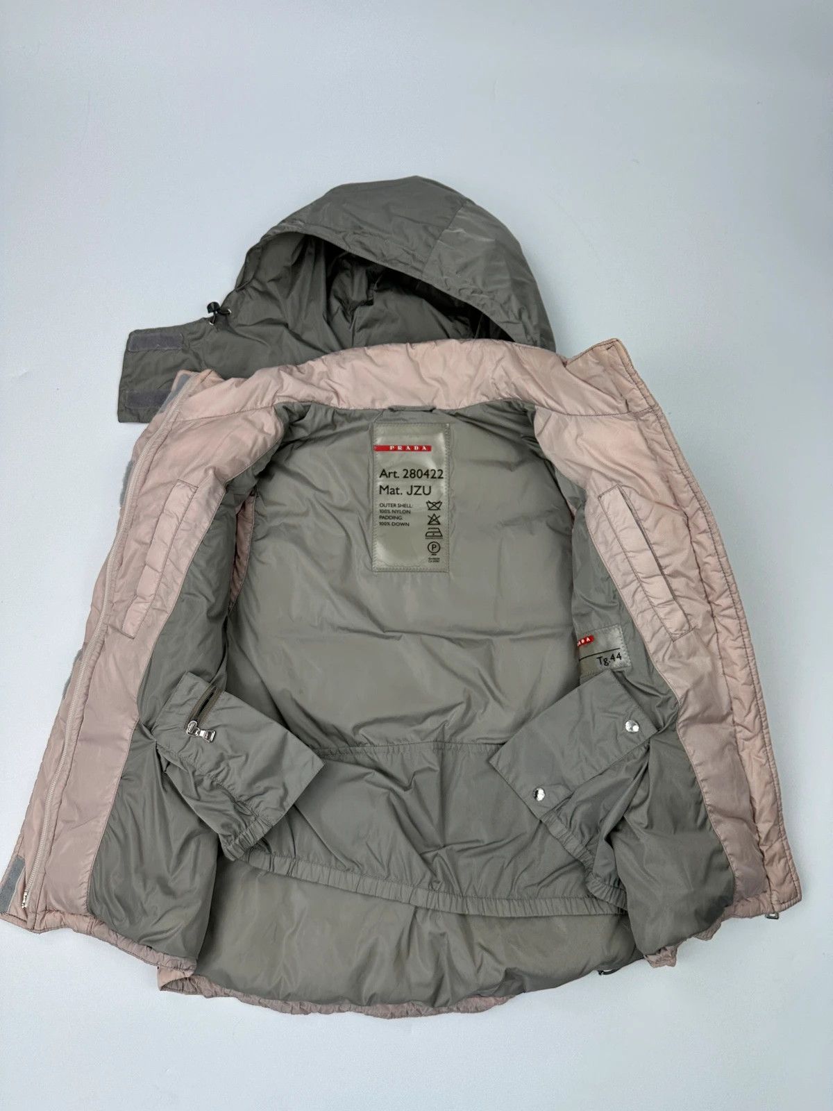 Prada Prada Sport 00s Pink SleevesLess Puffer Vest Down Jacket Size L / US 10 / IT 46 - 12 Thumbnail
