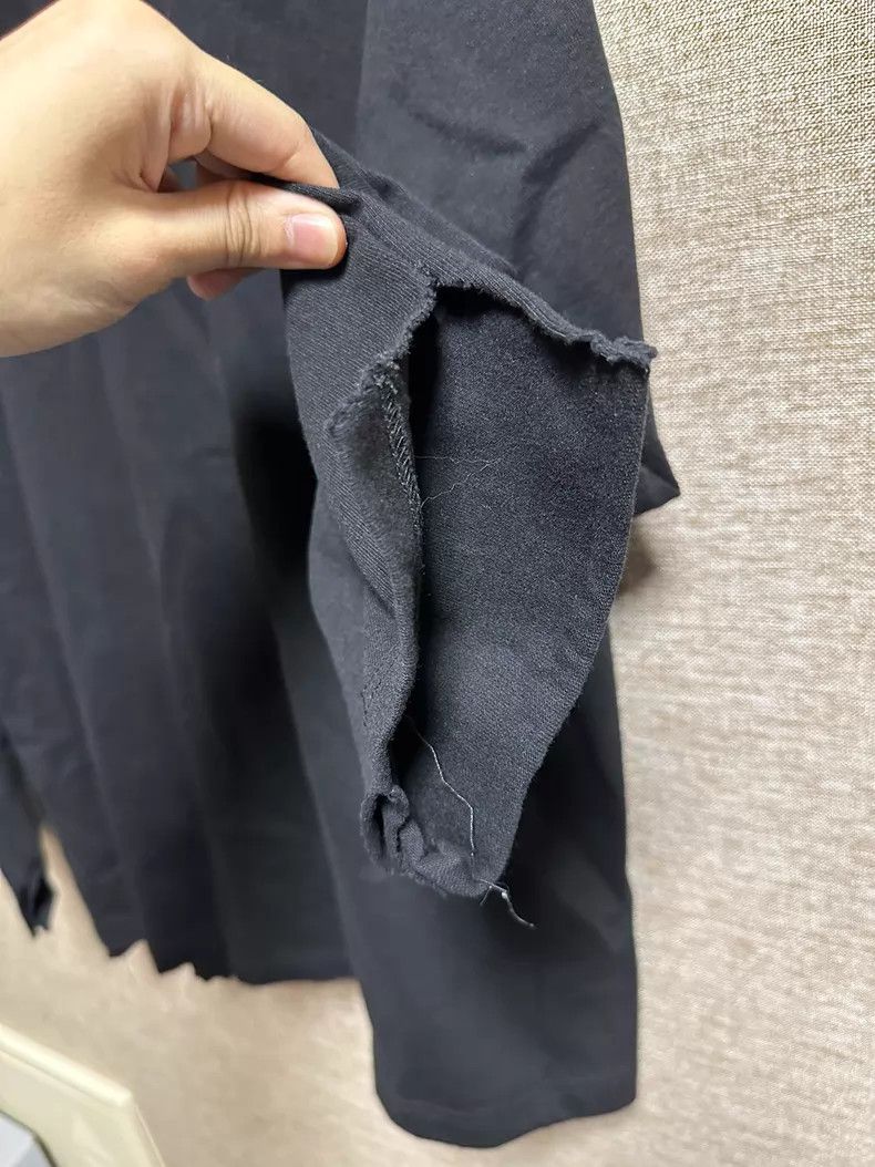 Balenciaga Balenciaga Limited Washed Distressed Long Sleeve T-Shirt Size US S / EU 44-46 / 1 - 4 Thumbnail
