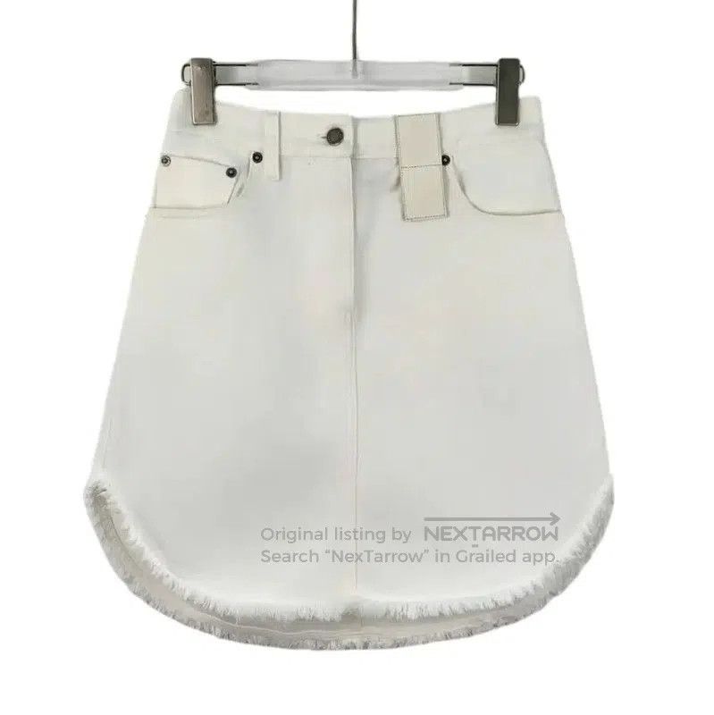 Louis Vuitton Louis Vuitton White Cotton Mini Skirt . Size 22" - 1 Thumbnail