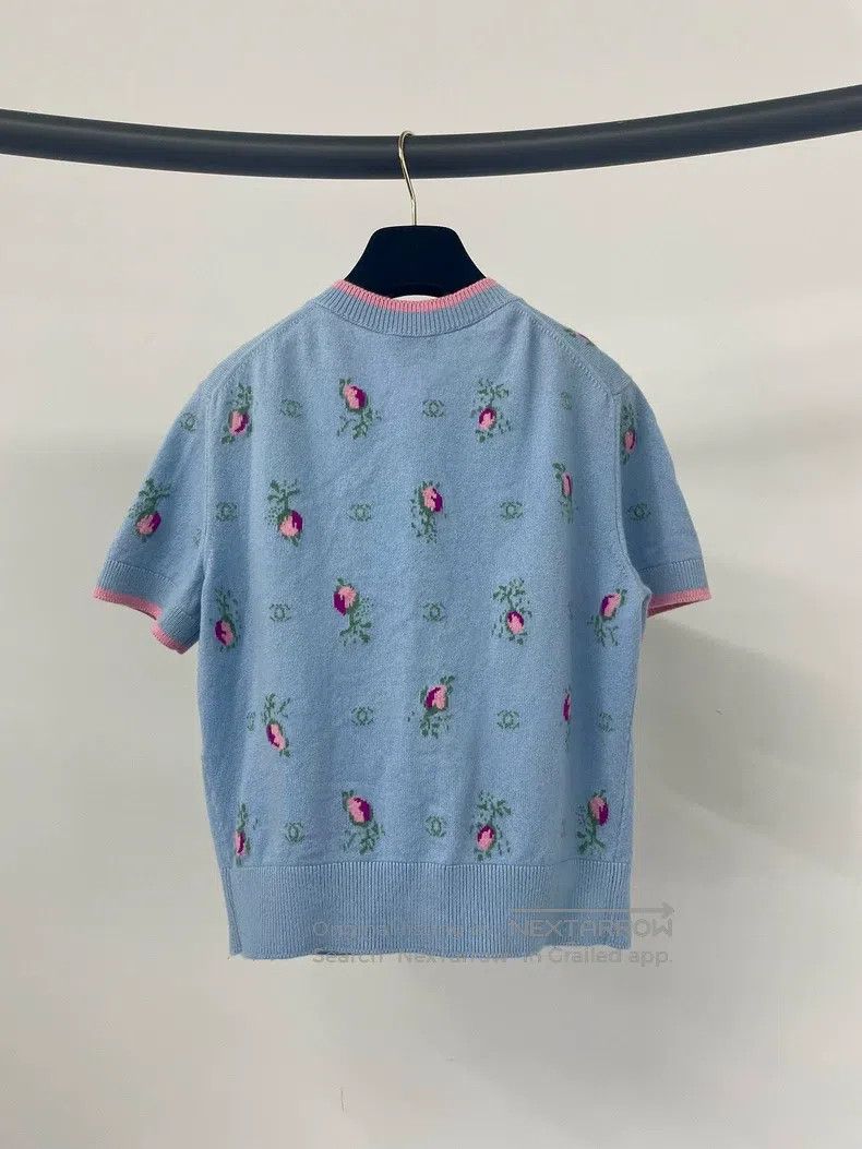 Chanel Chanel Beautiful rhinestone buttoned floral pearl short-sl Size XXS / US 00 / IT 34 - 2 Thumbnail