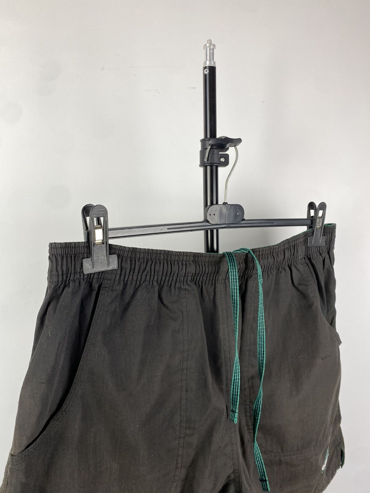 Other Vintage Adidas Equipment Vintage Nylon Faded Black Shorts 4g Size US 36 / EU 52 - 5 Thumbnail