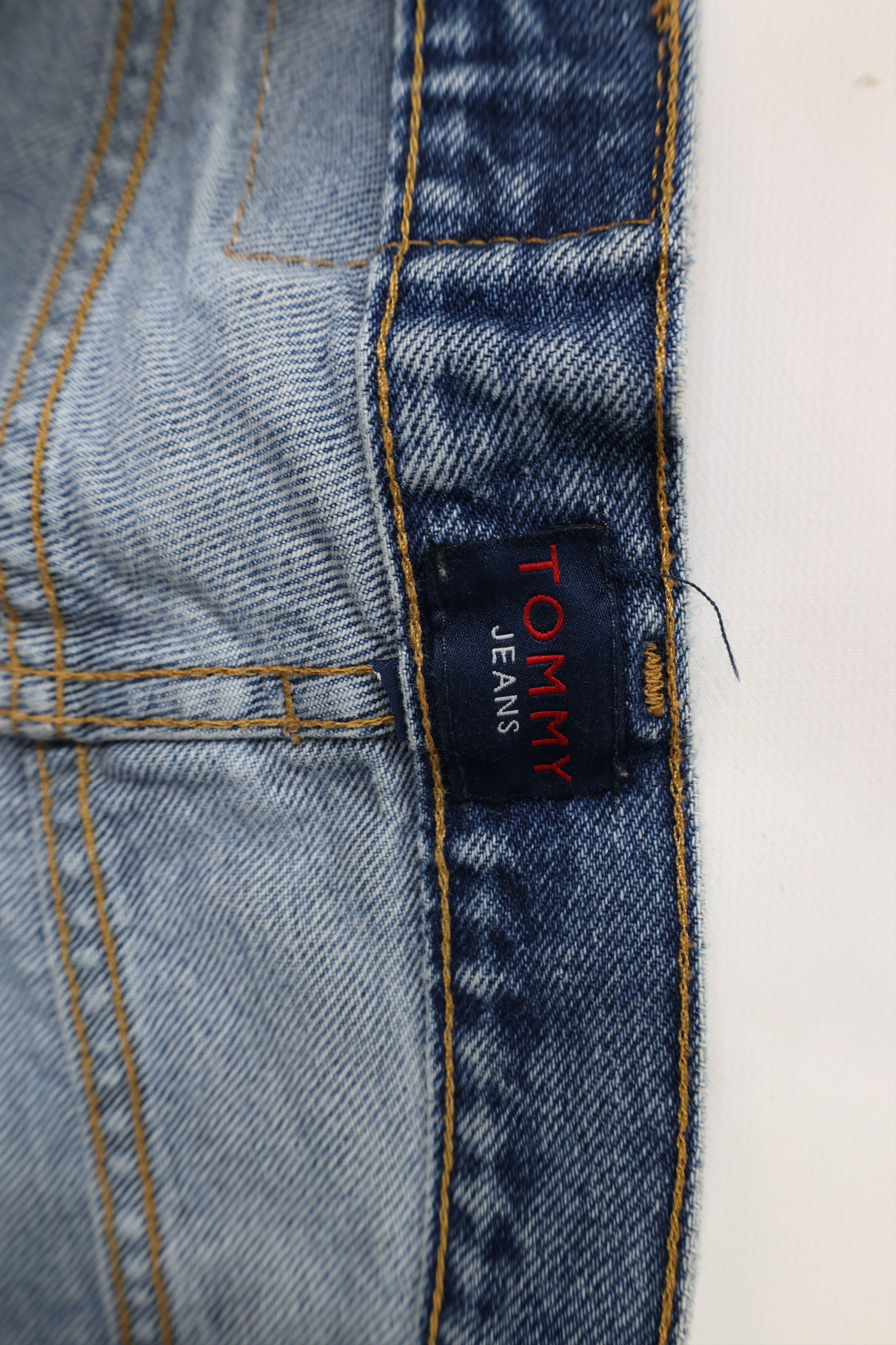 Tommy Hilfiger × Vintage Vintage 90s Tommy Hilfiger Straight Leg Denim Jeans USA Size US 32 / EU 48 - 10 Thumbnail