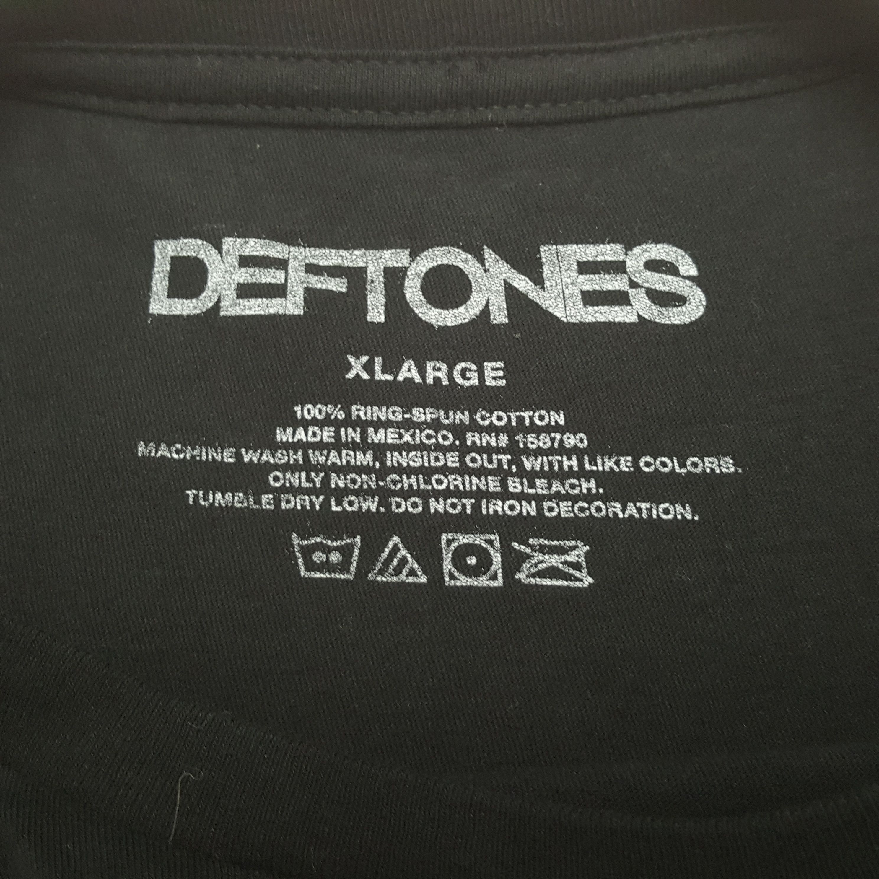 Vintage Deftones Band Tshirt RR27 Size US L / EU 52-54 / 3 - 4 Thumbnail