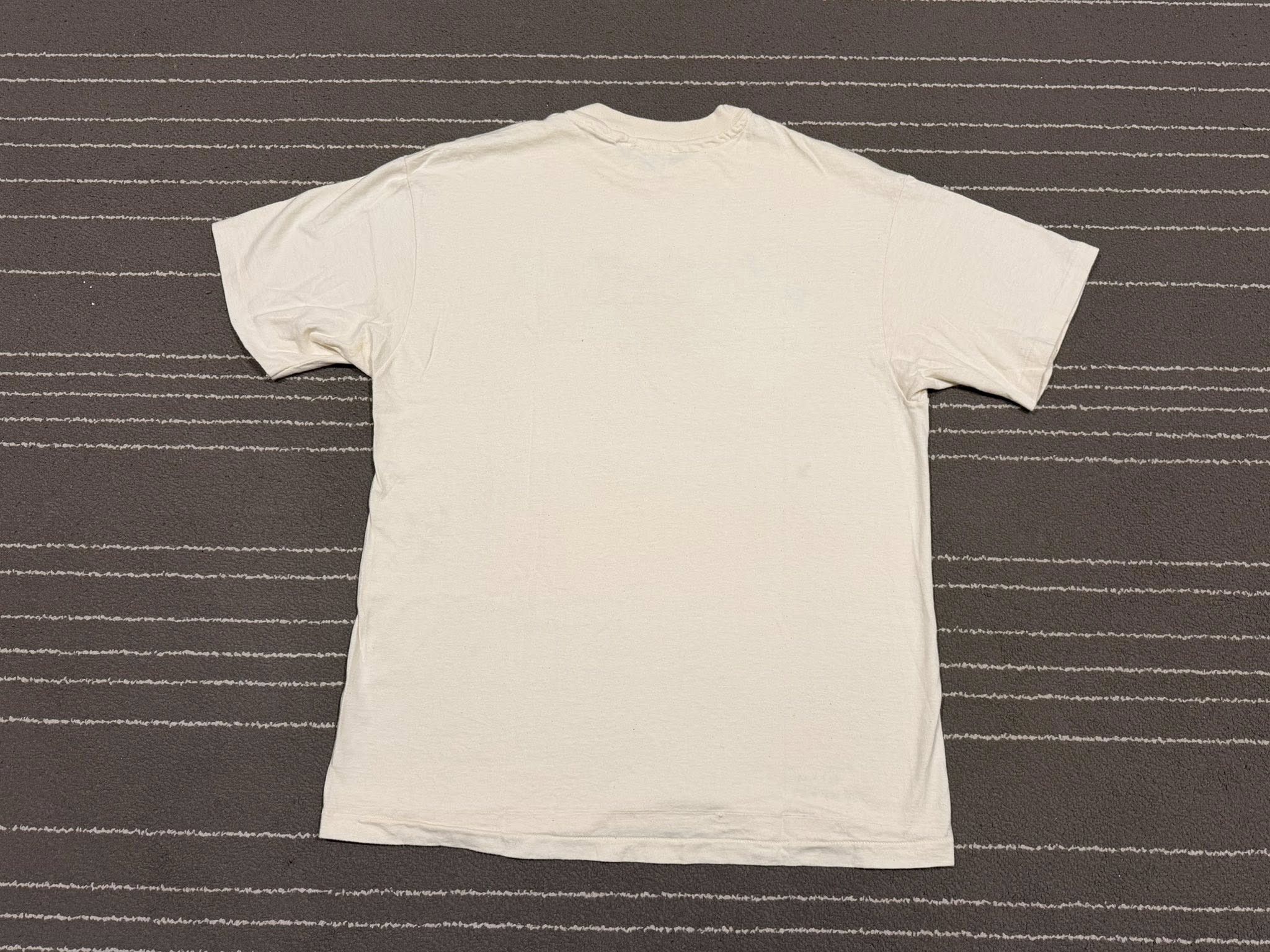 Vintage Vintage The Flying Horses HANES TEE M 1612 Size US M / EU 48-50 / 2 - 2 Thumbnail