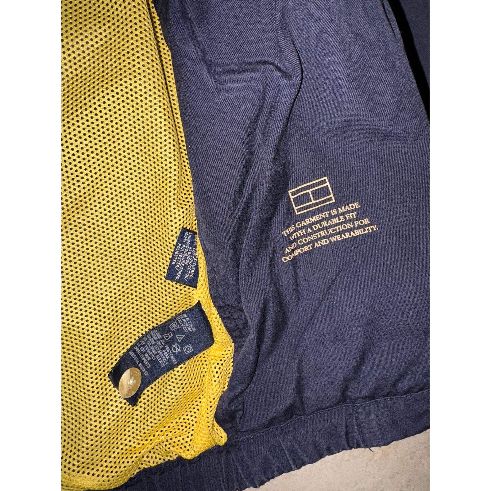 Tommy Hilfiger Vintage Tommy Hilfiger jacket medium zip up navy Size US M / EU 48-50 / 2 - 2 Thumbnail