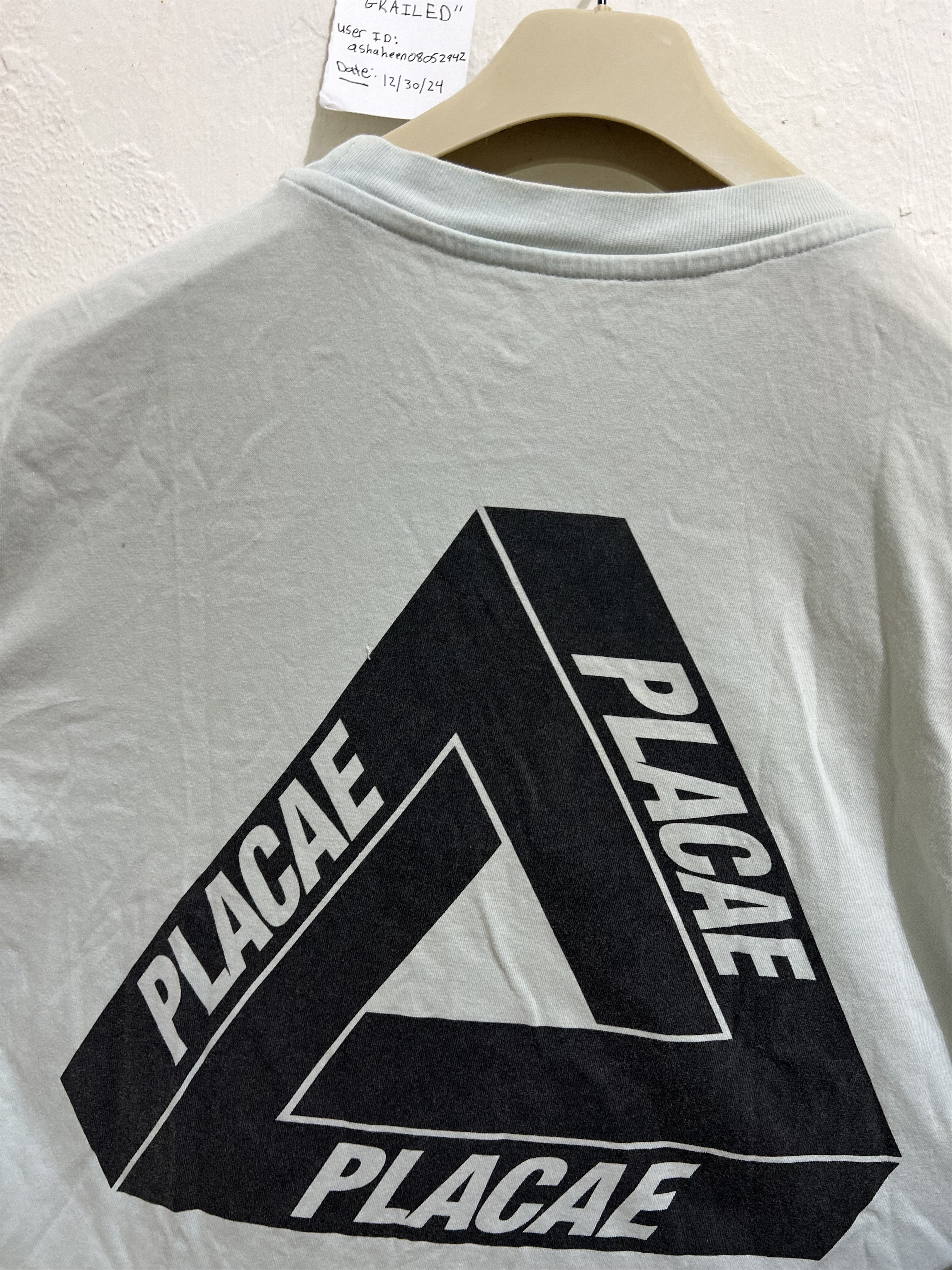 Palace DELISTING in 1hr* Misspelled Palace “Placae” Long sleeveRare Size US L / EU 52-54 / 3 - 3 Thumbnail