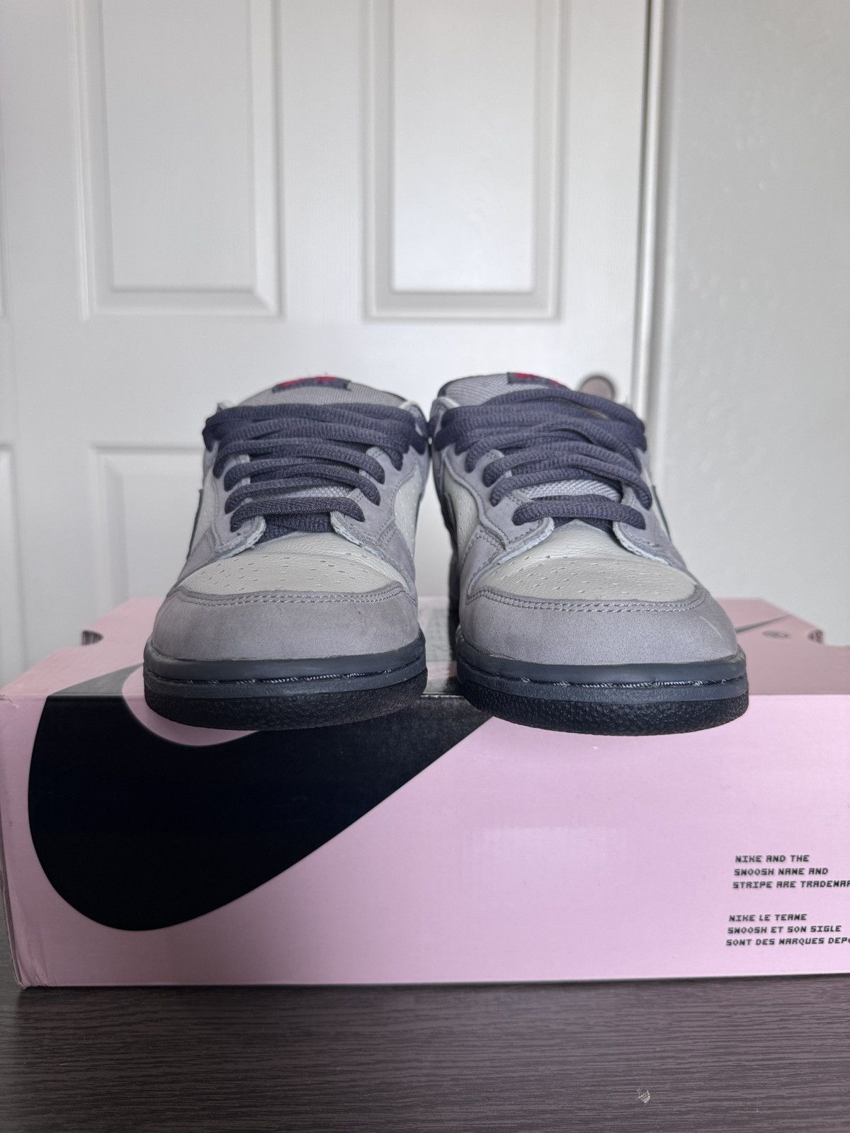 Nike Nike SB Dunk Low Pro ‘Bandaid’ Size US 8.5 / EU 41-42 - 3 Thumbnail