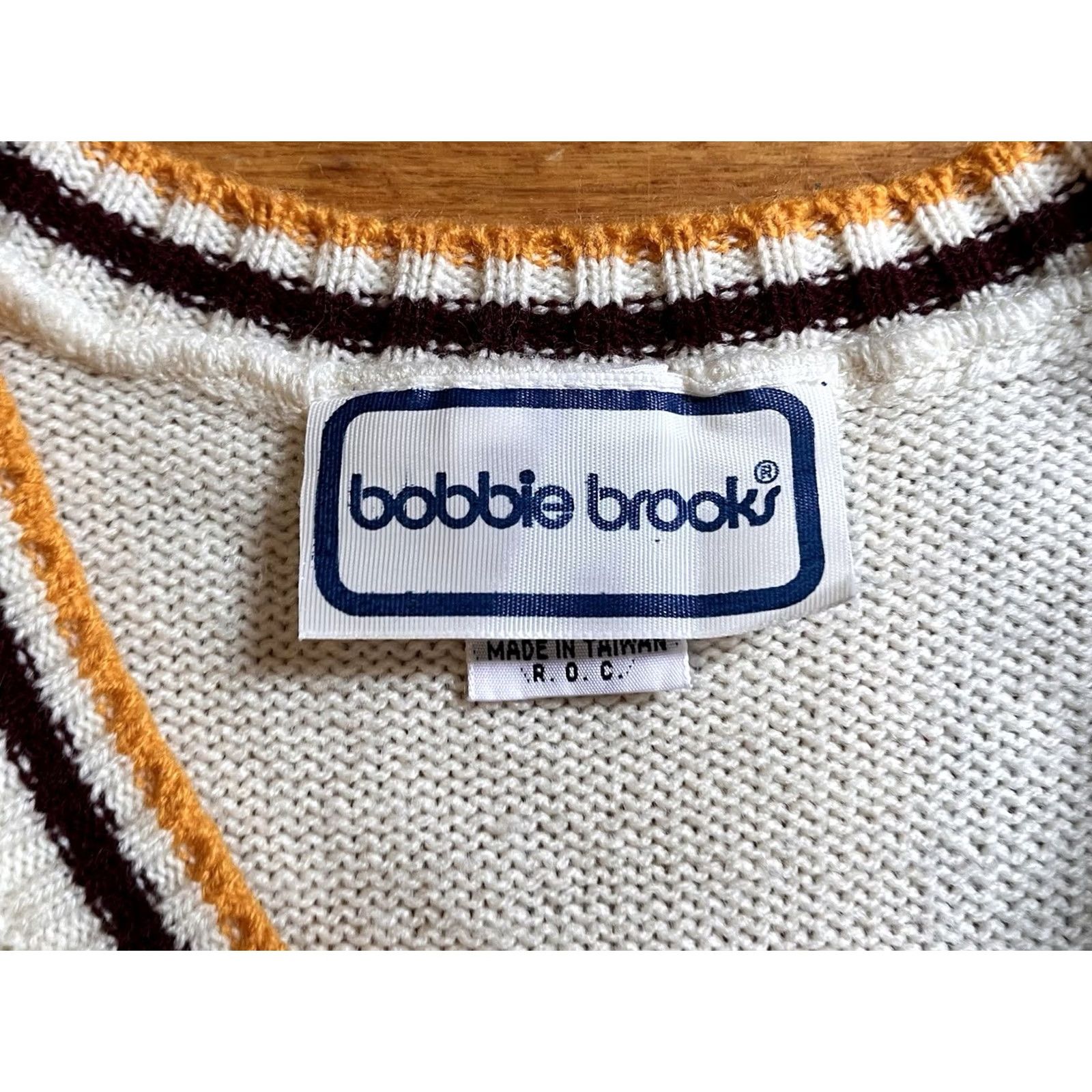 Vintage VINTAGE Bobbie Brooks Cableknit Sweater Vest Women’s S White Preppy 80s Sports Knit Pullover Vest Womens Size S / US 4 / IT 40 - 3 Thumbnail