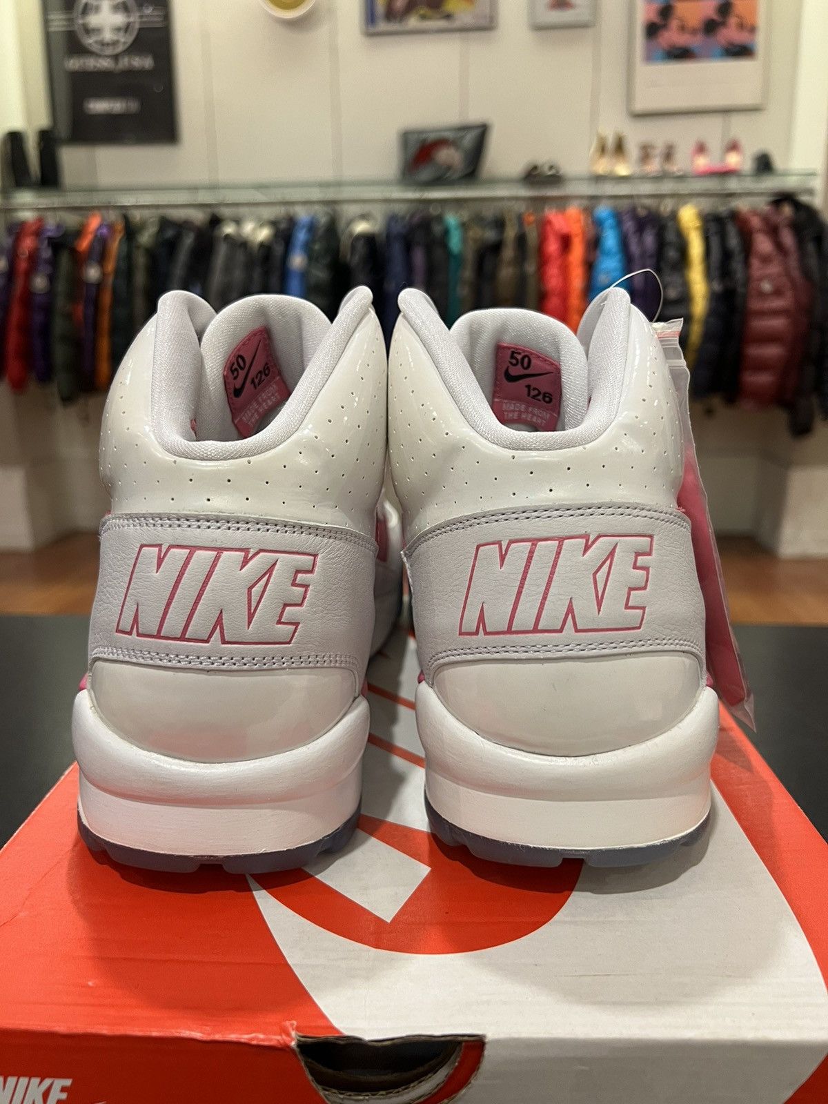 Nike Nike Air Trainer SC High SR Cares Breast Cancer Awareness Size US 13 / EU 46 - 6 Thumbnail
