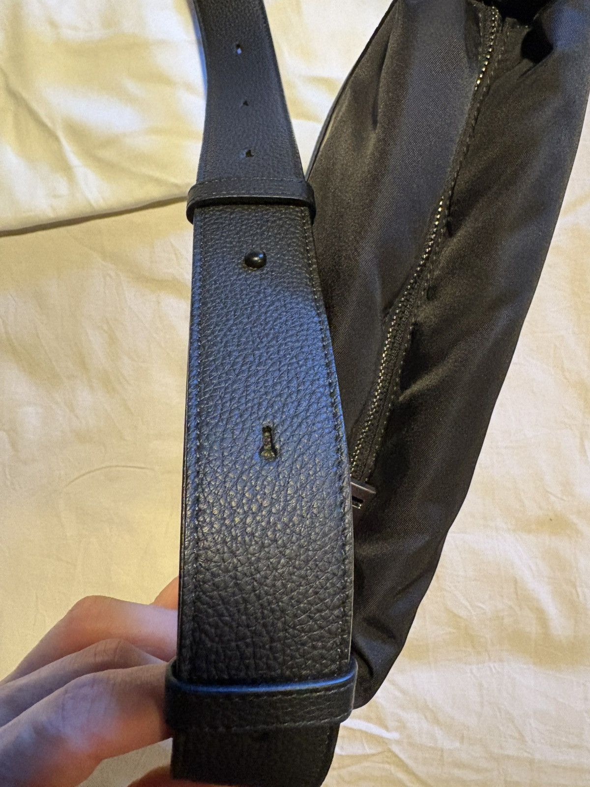 Salvatore Ferragamo Ferragamo cut-out leather/nylon crossbody bag. Size ONE SIZE - 5 Thumbnail