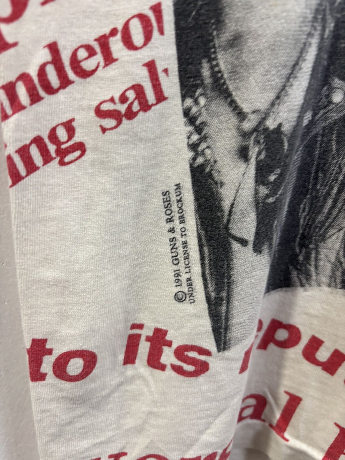 Band Tees × Guns N' Roses × Vintage Vintage 90’s Guns N Roses Overprint Sleeveless Shirt Size US L / EU 52-54 / 3 - 4 Thumbnail
