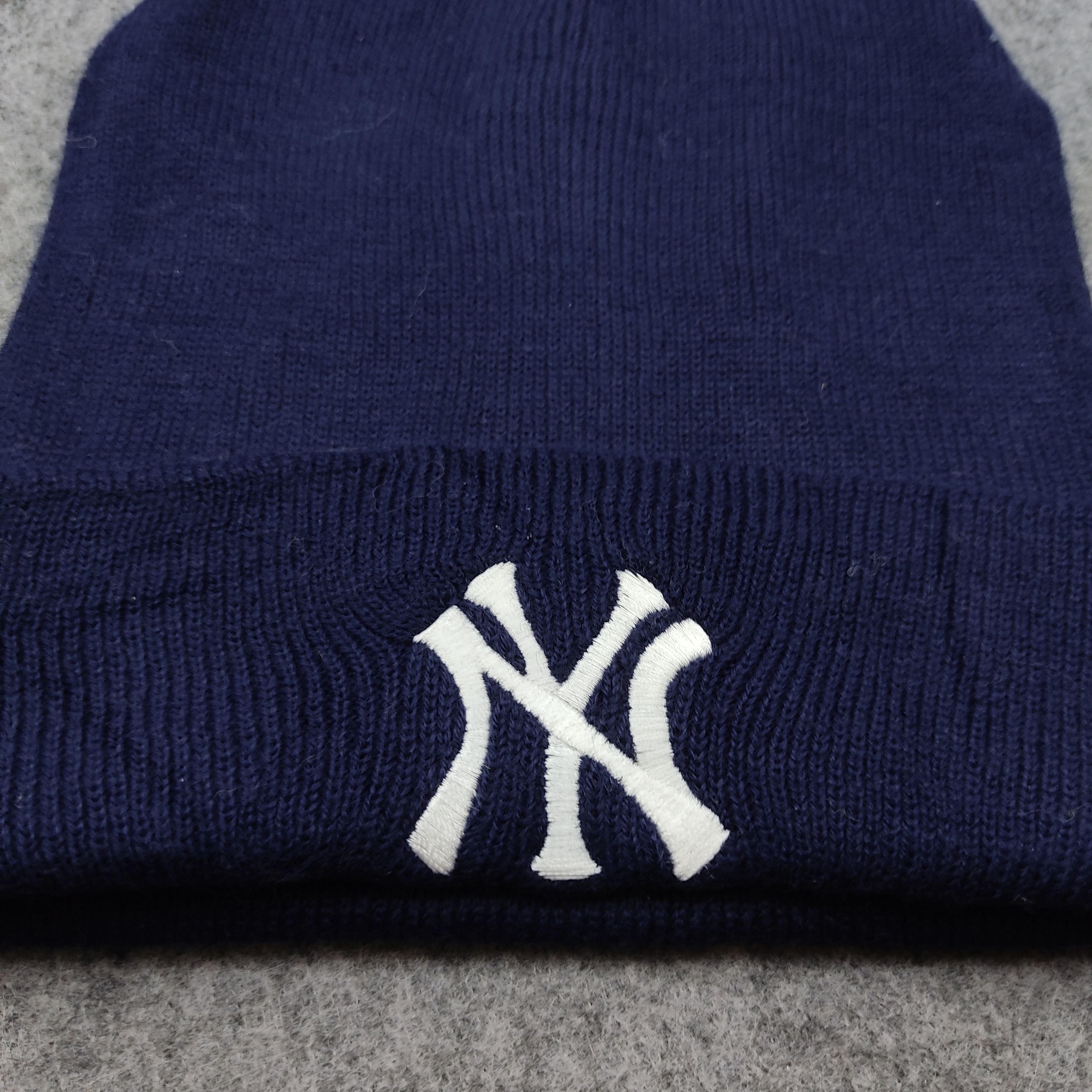 Drew Pearson Vintage New York Yankees Beanie / Snow Hat / Snow Cap Size ONE SIZE - 2 Thumbnail