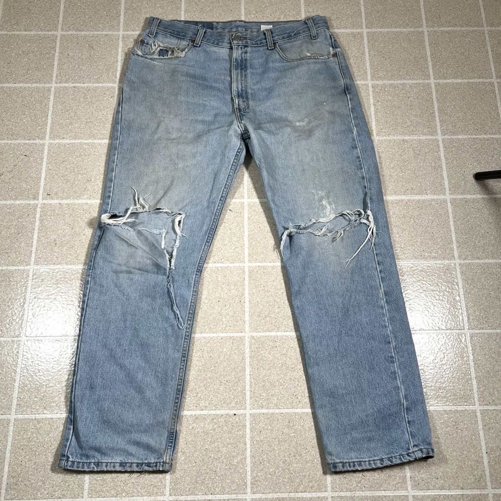 Levi's VINTAGE Levi's 505 Distressed Straight Jeans Men 34x30 Blue Denim 90s Mens Size US 34 / EU 50 - 6 Thumbnail