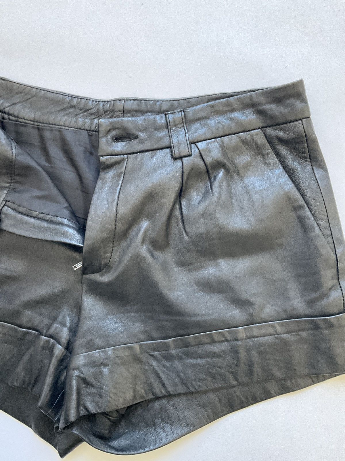 Vintage Black leather shorts with Size 28" / US 6 / IT 42 - 4 Thumbnail