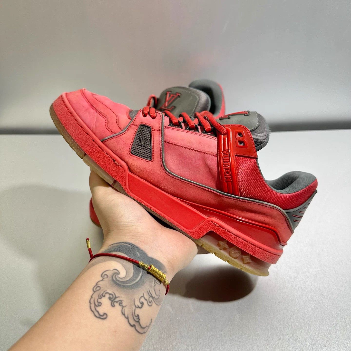 Louis Vuitton LV Trainer Red Lobster Sneakers 8.5/42.5 Size US 8.5 / EU 41-42 - 9 Thumbnail