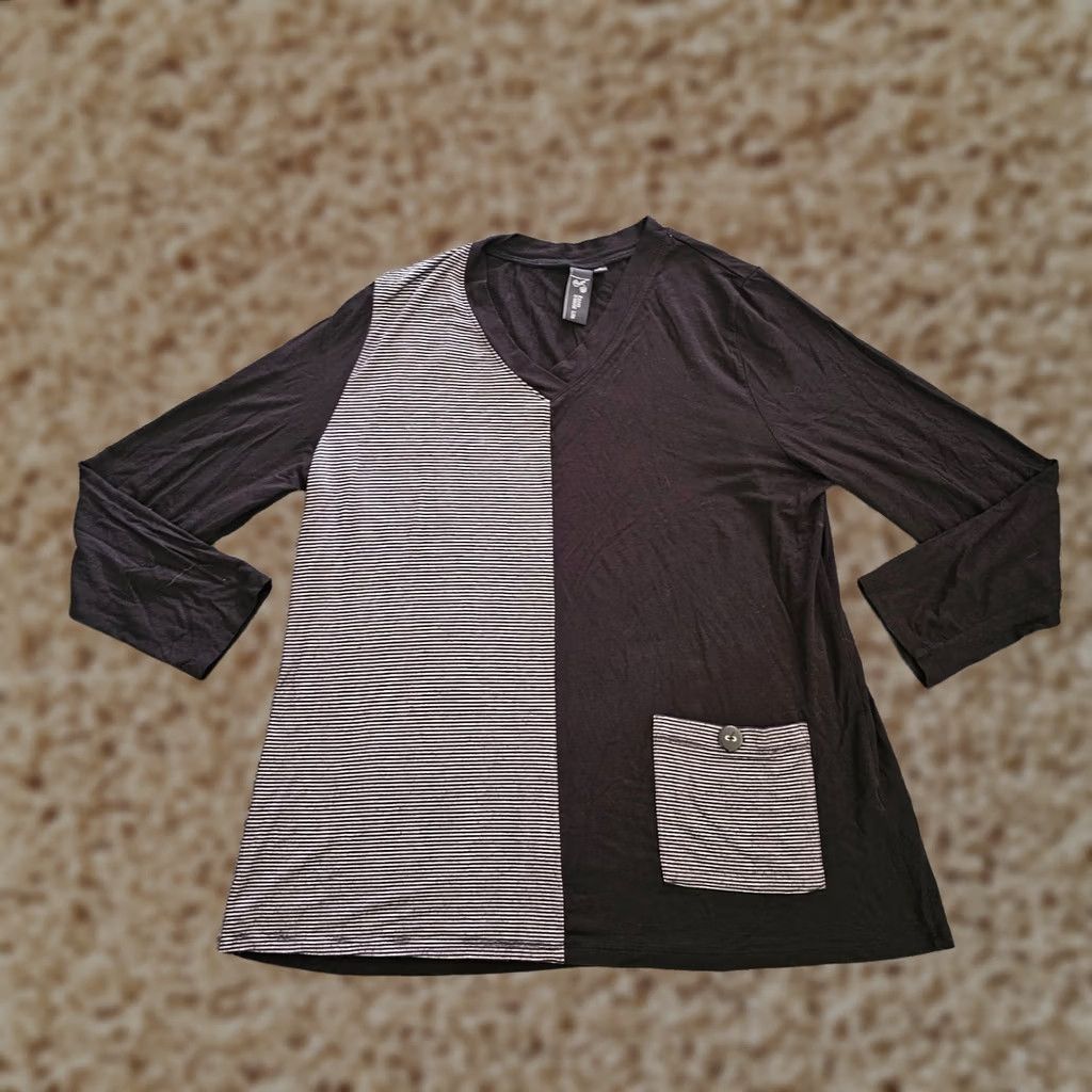Vintage Focus Casual Life Top Shirt Womens M Black V Neck Pocket Striped Solid Casual Blouse Size M / US 6-8 / IT 42-44 - 1 Thumbnail