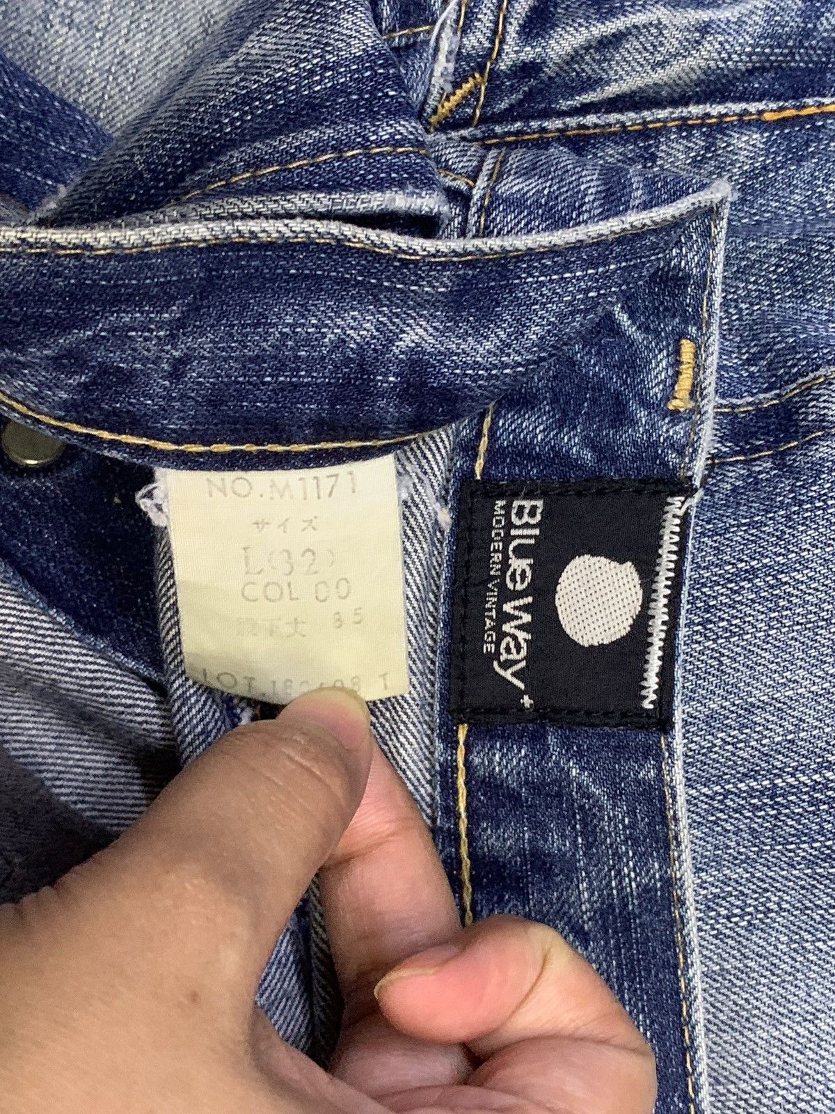Japanese Brand Vintage Blue Way Faded Wash Distressed Bootcut Jeans Size US 33 - 9 Thumbnail