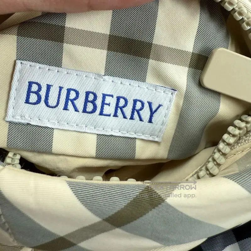 Burberry Burberry Women's Light Yellow Down Jacket. Size L / US 10 / IT 46 - 5 Thumbnail