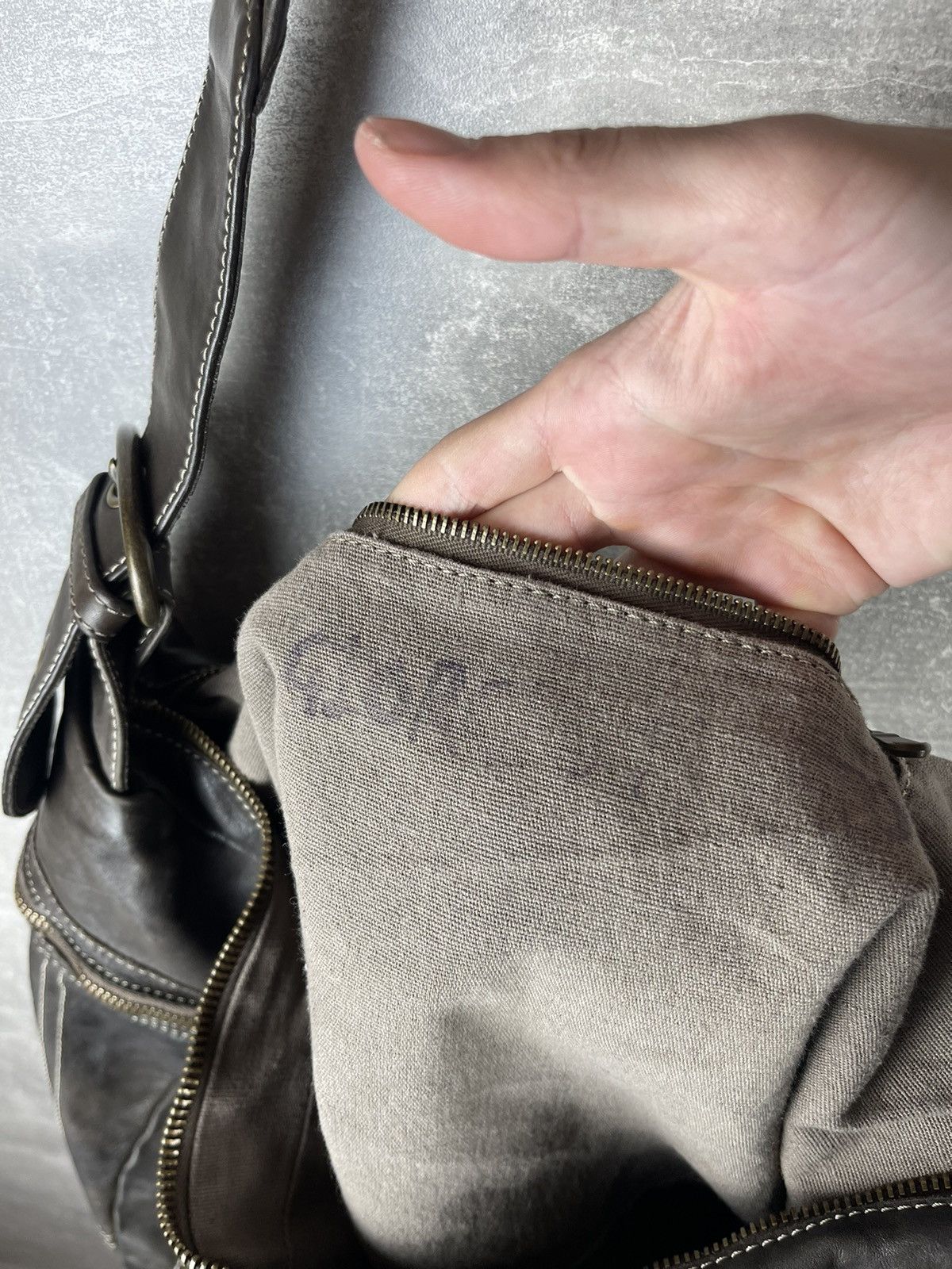Giorgio Brato Washed Leather Shoulder Bag Early 00s Giorgio Brato Artisan Size ONE SIZE - 8 Thumbnail