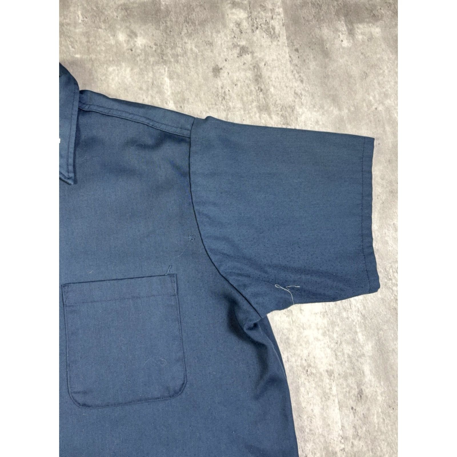 Vintage VINTAGE Blue Workwear Button-Down Shirt XL Men's Short Sleeve Cotton Button-Up Solid 80s 90s Retro Easy Care Breathable Size US XL / EU 56 / 4 - 5 Thumbnail