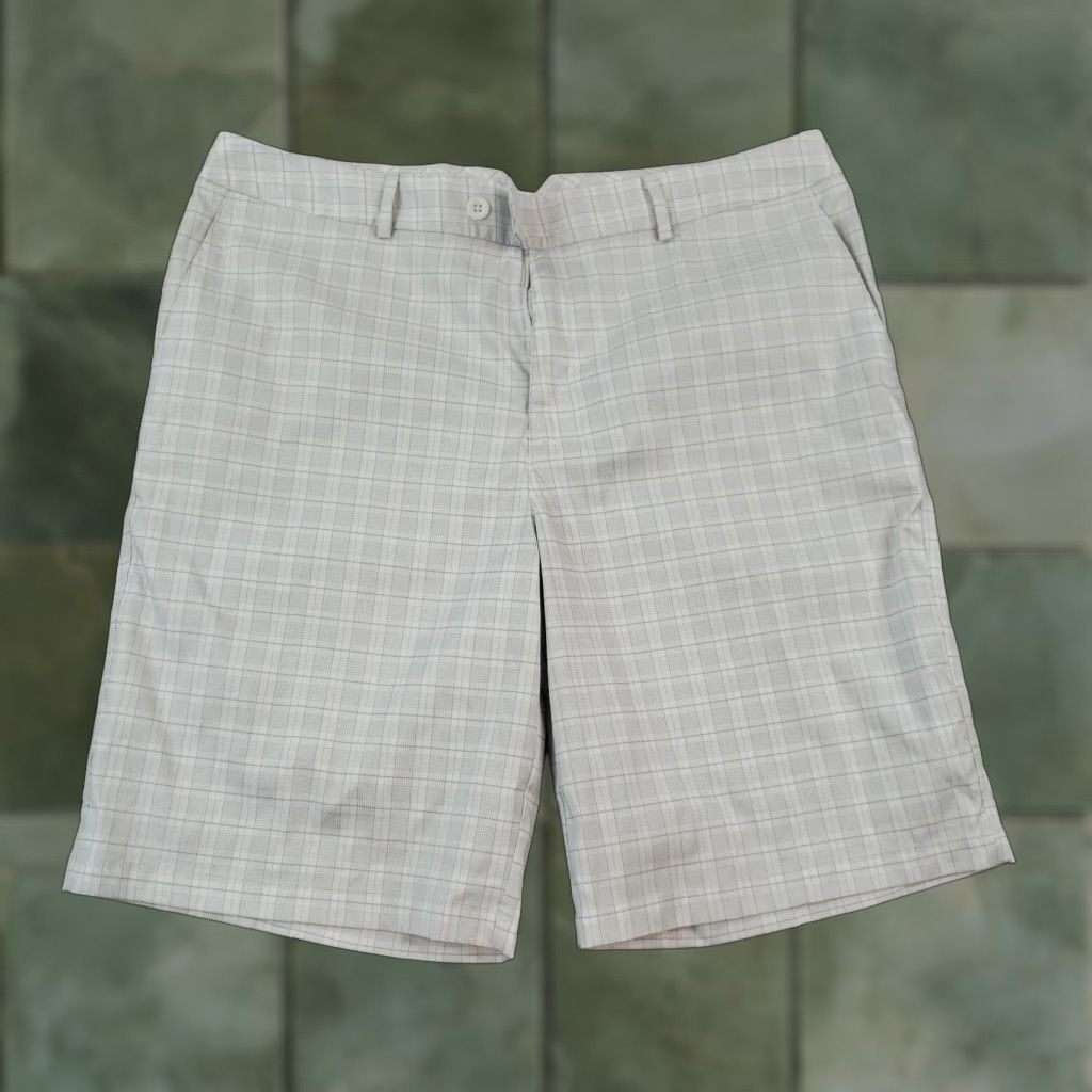 Under Armour Under Armour Mens Shorts Size 36 Gray Plaid Chino Golf Outdoor Polyester Size US 36 / EU 52 - 1 Thumbnail