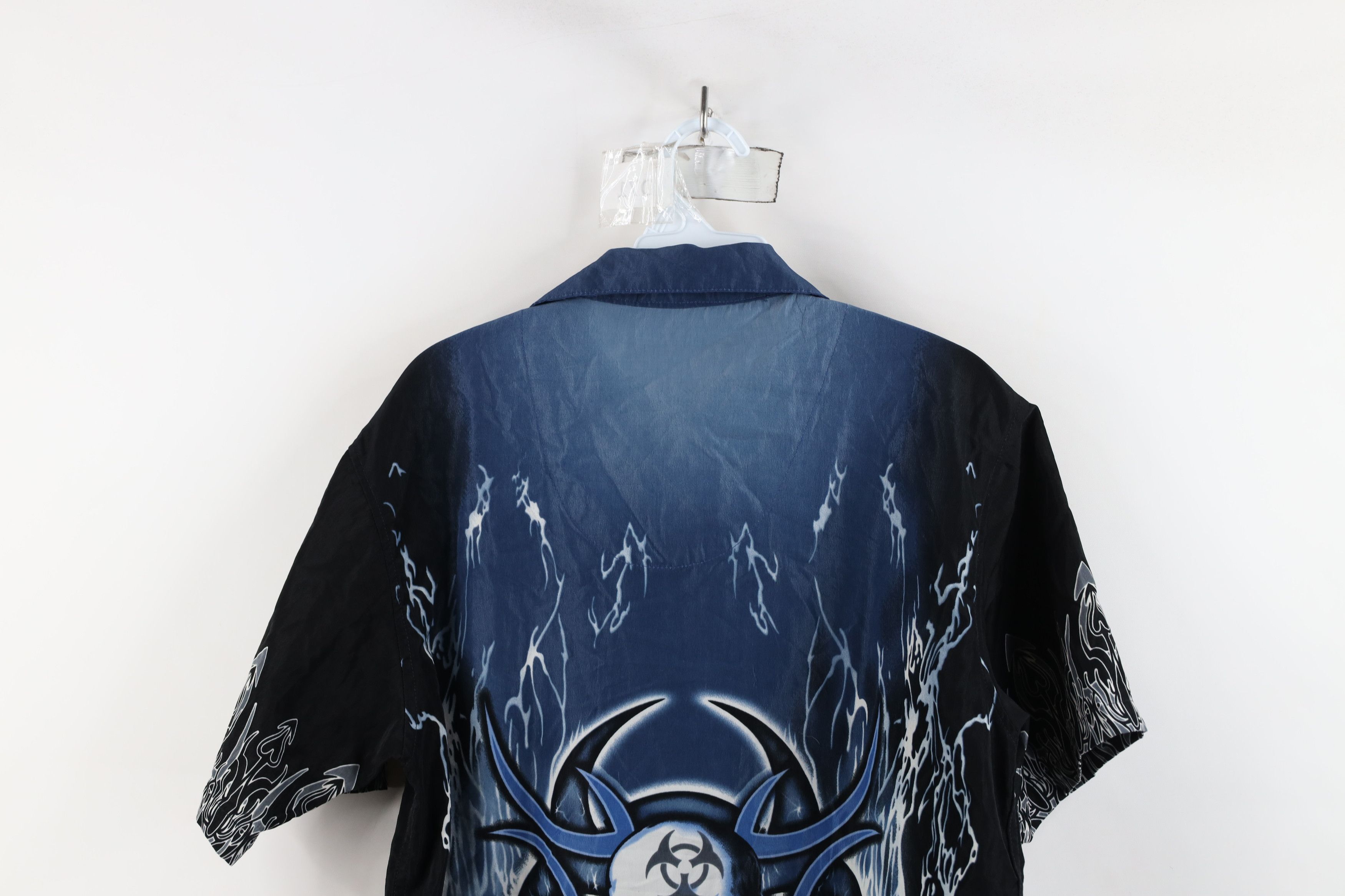 Vintage Vintage 90s Y2K Streetwear Skull Fire Flames Button Shirt Size US S / EU 44-46 / 1 - 12 Thumbnail
