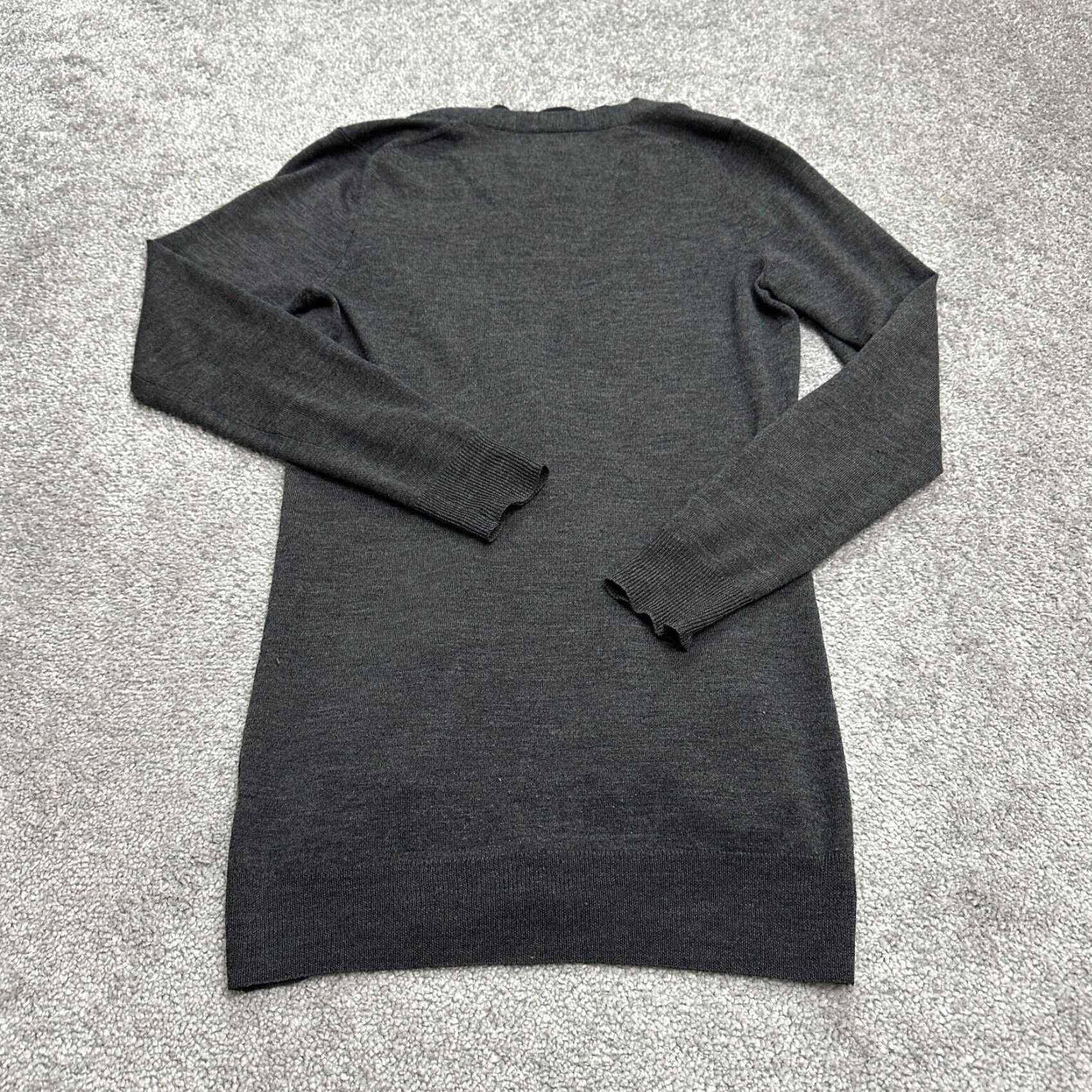 Banana Republic Banana Republic Cardigan Sweater Womens XS Dark Gray Solid Wool Knit Casual Classic Size XS / US 0-2 / IT 36-38 - 2 Thumbnail