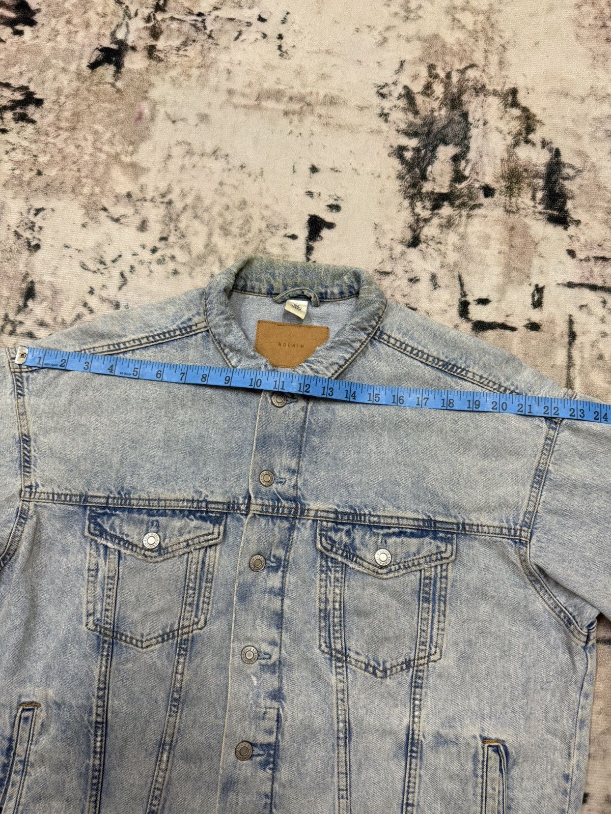 H&M & Denim Distressed Denim Jacket Size US M / EU 48-50 / 2 - 17 Thumbnail