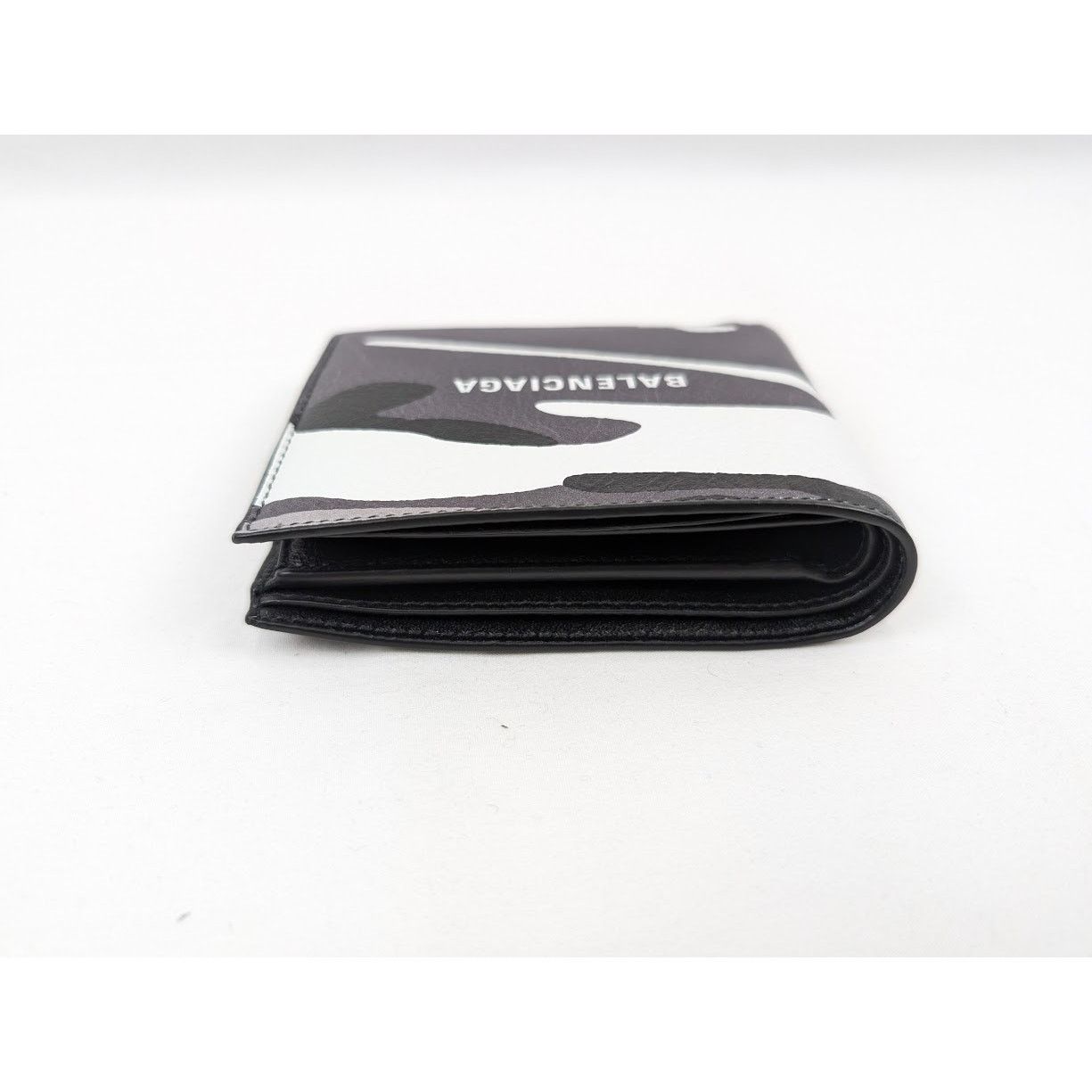 Balenciaga o1rshd1 Size: OS / Camo Logo Wallet in Multicolor Size ONE SIZE - 6 Thumbnail
