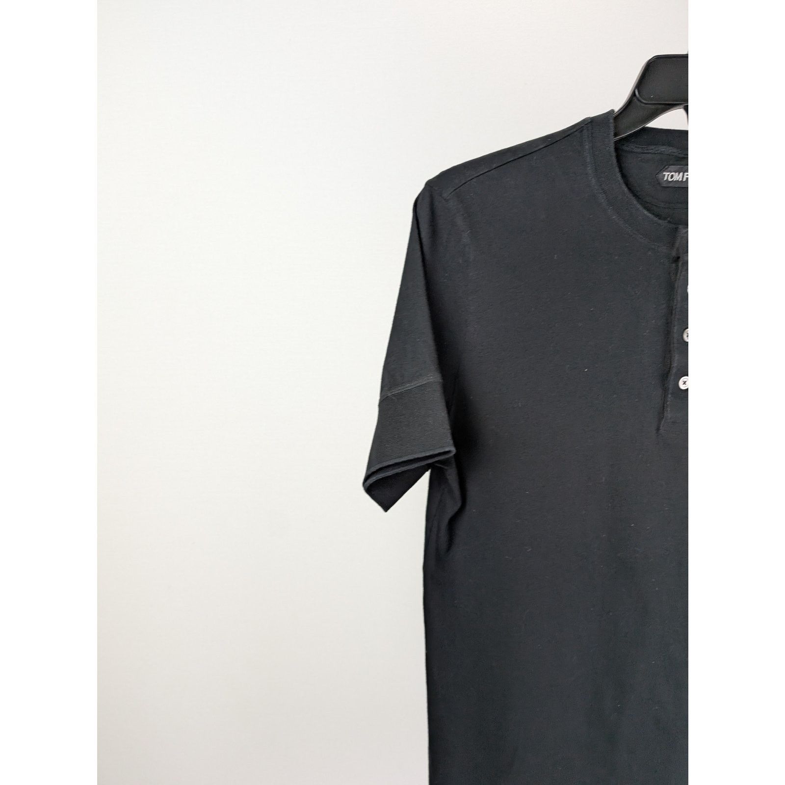 Tom Ford o1rshd1 CC20 Henely Shirt in Black Size US M / EU 48-50 / 2 - 6 Thumbnail
