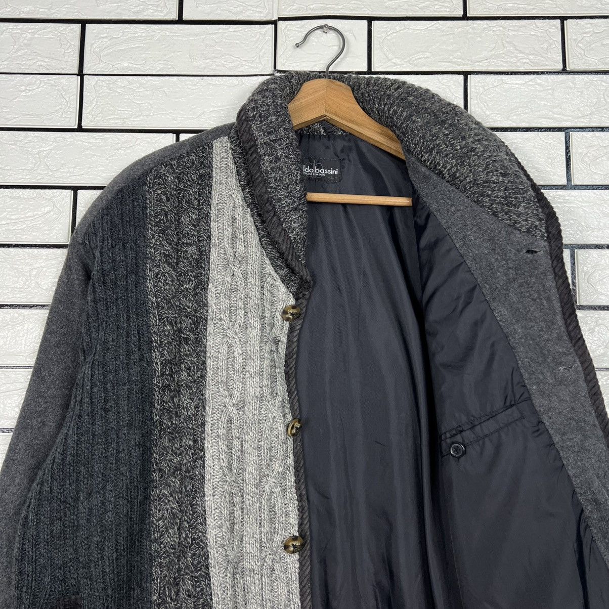 Other ARNALDO BASSINI Knitted Button Jacket #4037-C183 Size US L / EU 52-54 / 3 - 9 Thumbnail