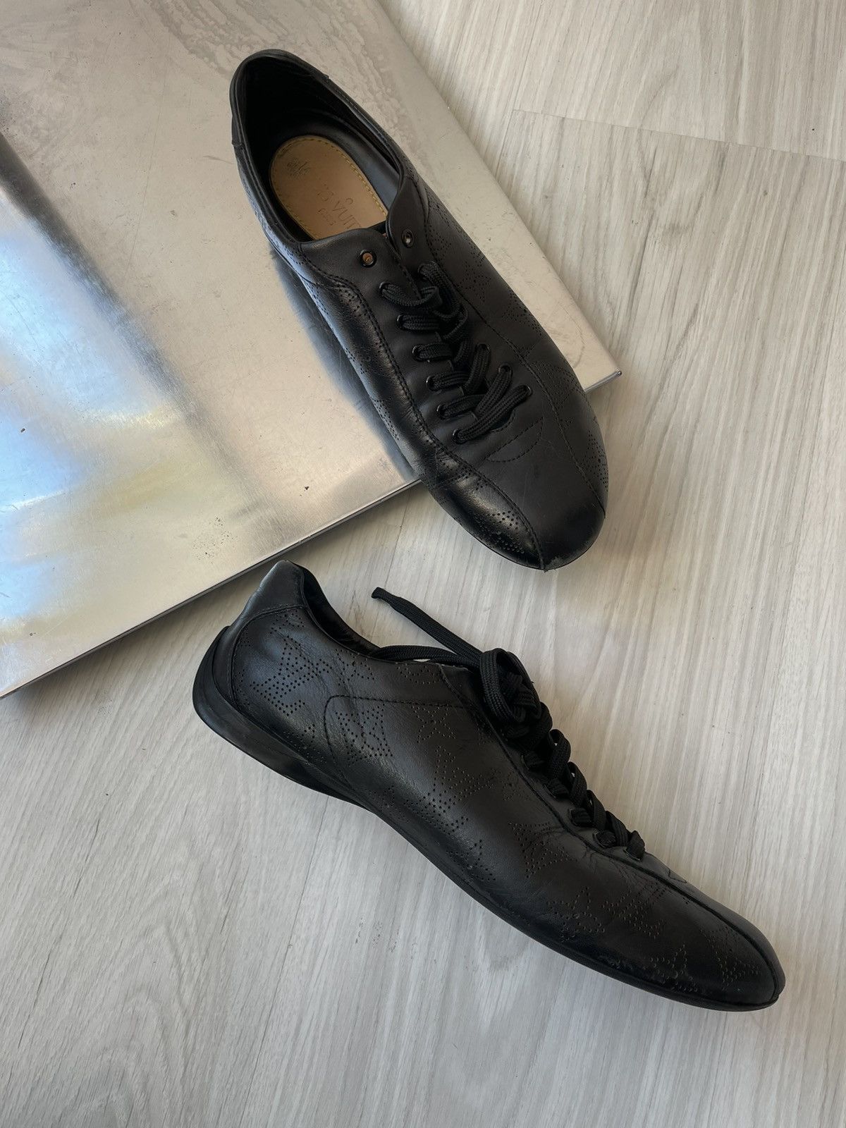 Louis Vuitton Louis Vuitton low top sneakers Size US 8.5 / IT 38.5 - 4 Thumbnail