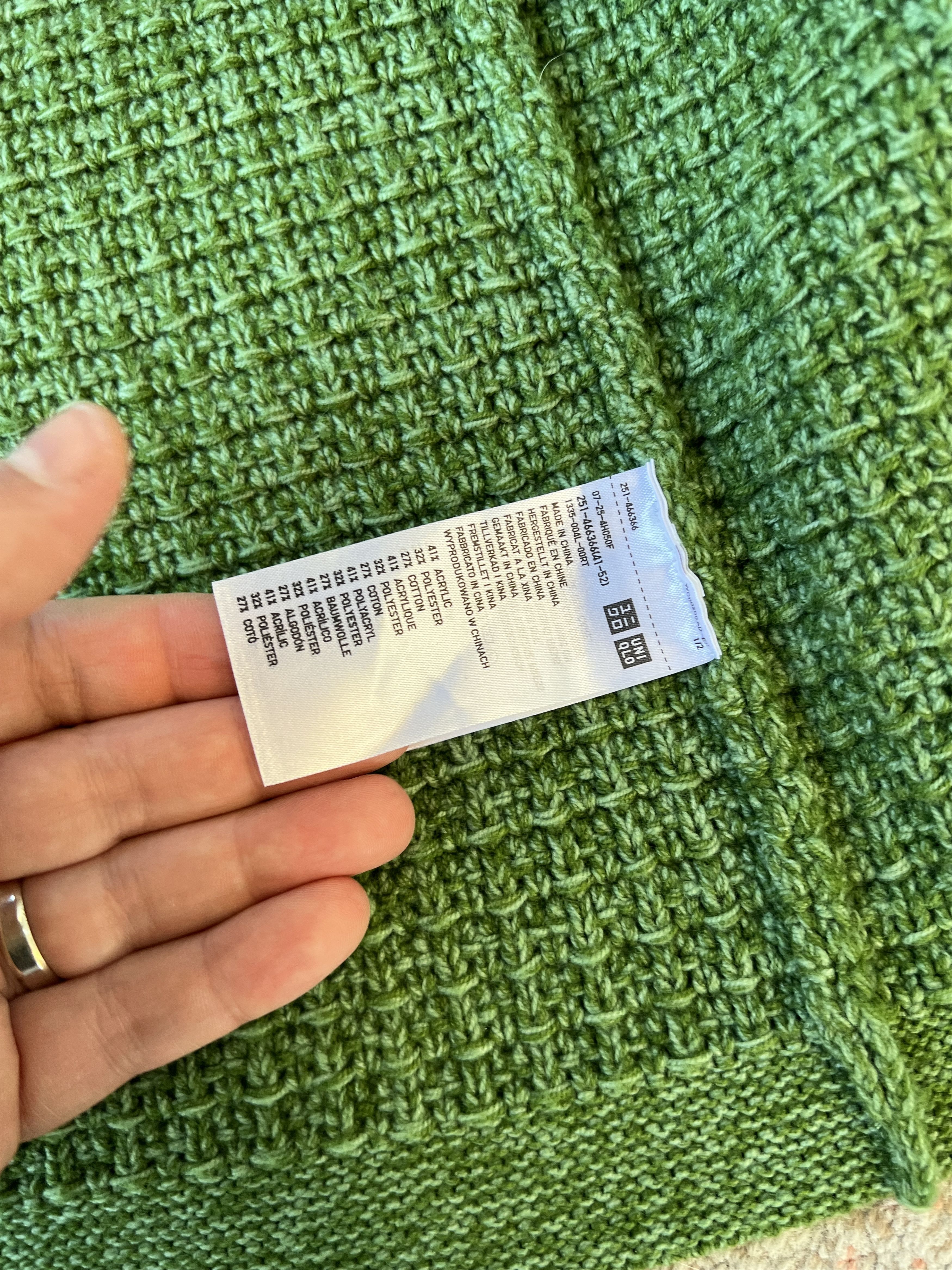 Uniqlo Uniqlo Sweater Size L / US 10 / IT 46 - 4 Thumbnail