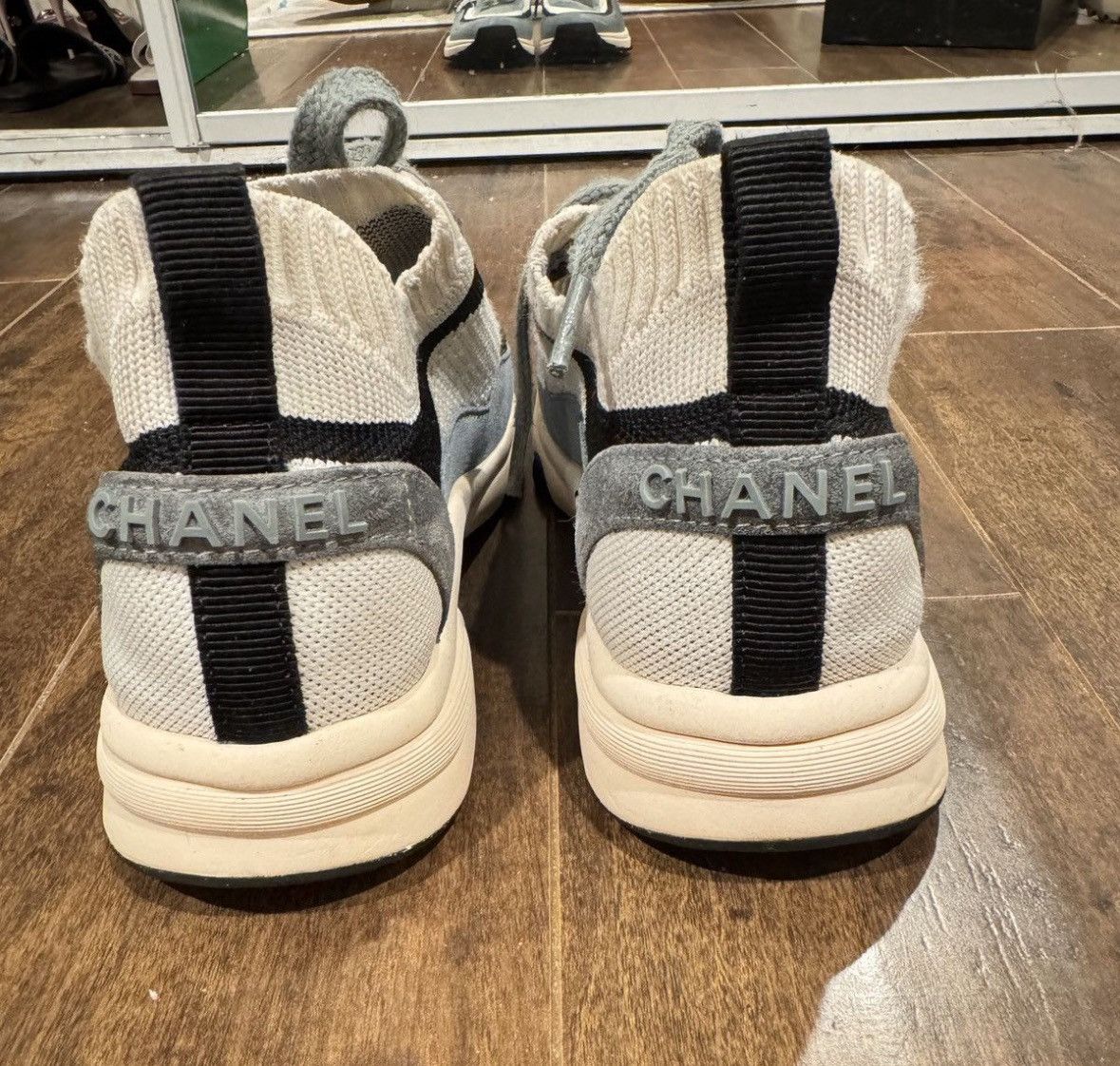 Chanel Chanel Sneakers EU37 US7 Great Condition Size US 7 / IT 37 - 2 Thumbnail