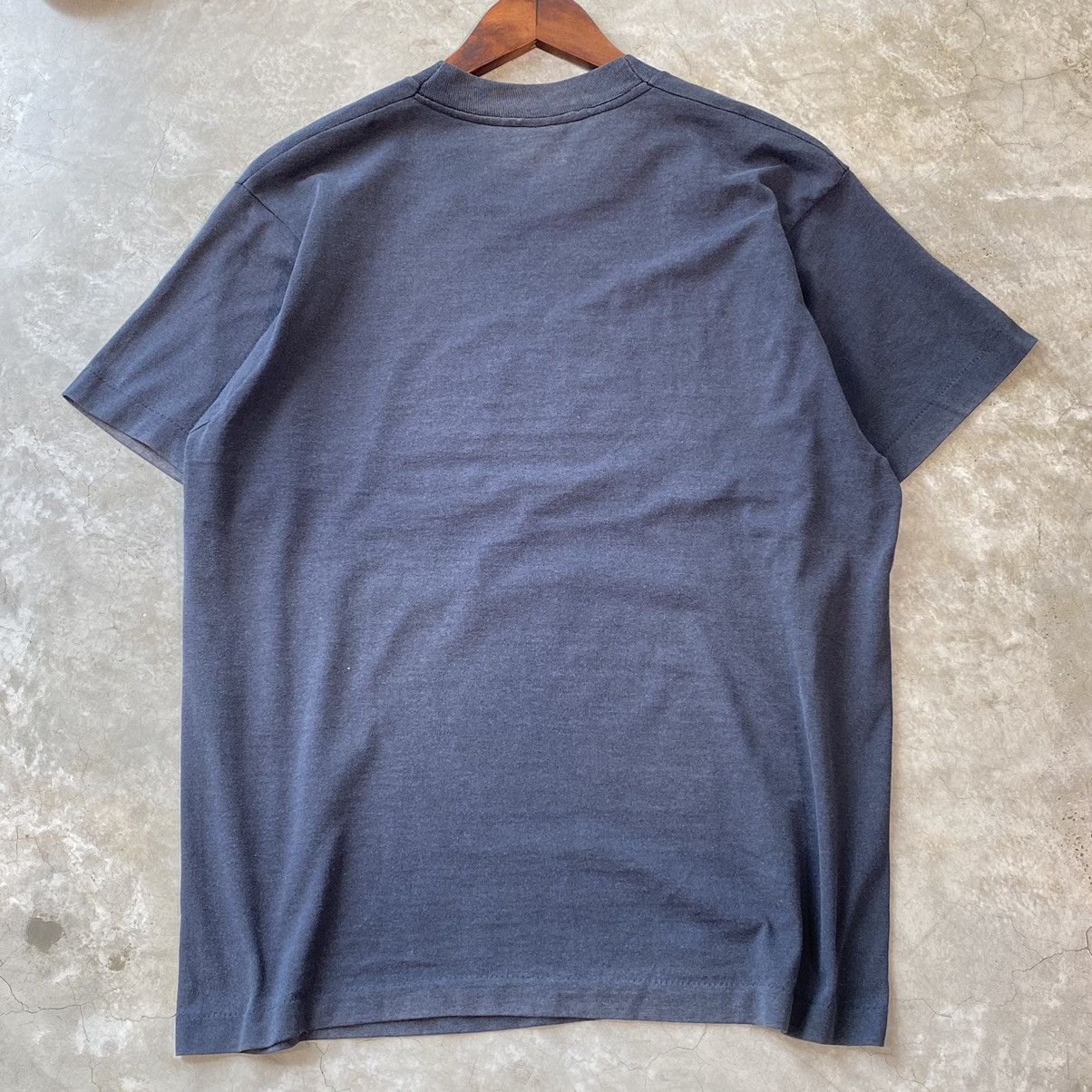 Vintage Vintage 90s Tiffany’s Cabaret Strip Club Tee Size US L / EU 52-54 / 3 - 6 Thumbnail