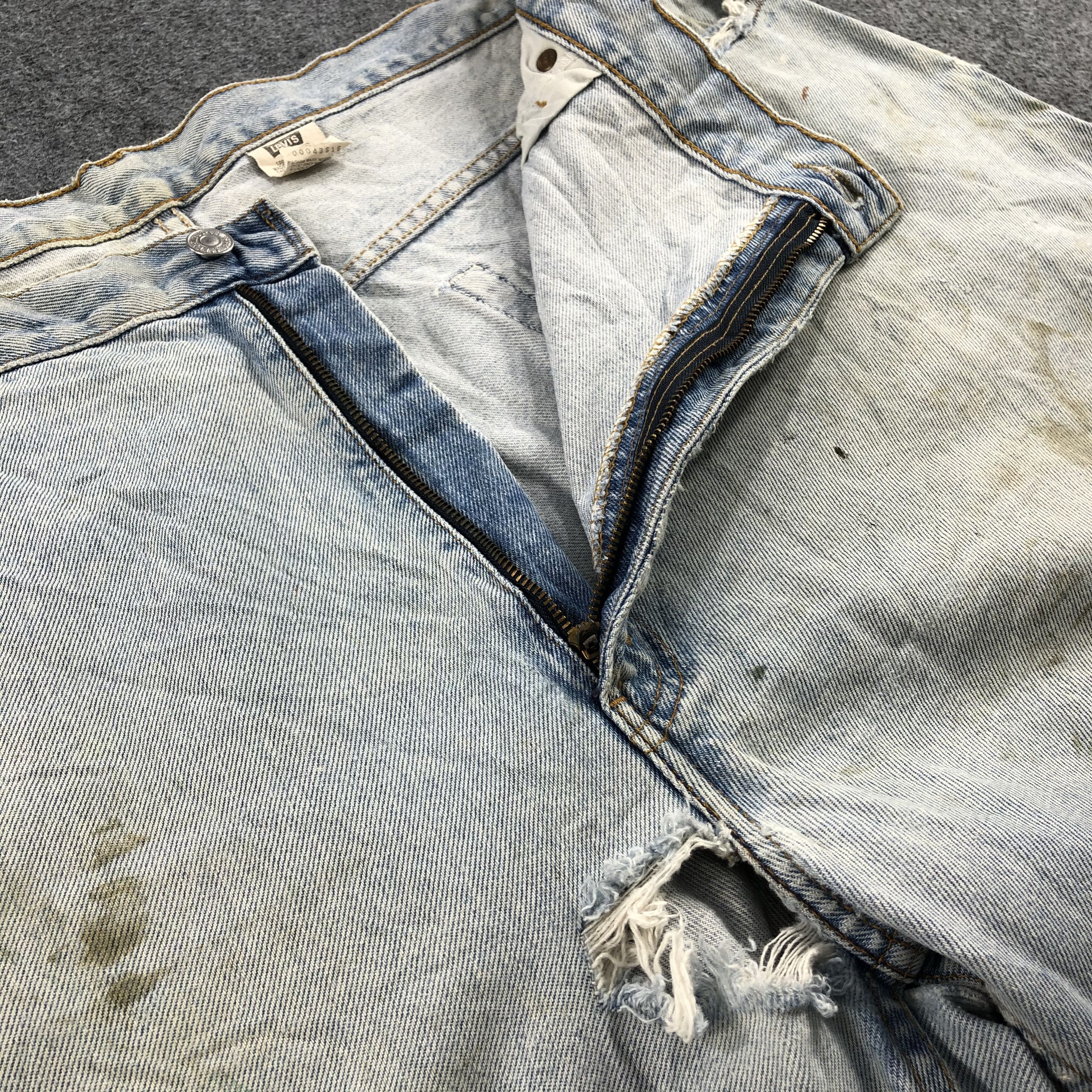 Levi's × Vintage Vintage Distress Levis Baggy Jeans Lot 560-JM816 Size US 43 - 8 Thumbnail