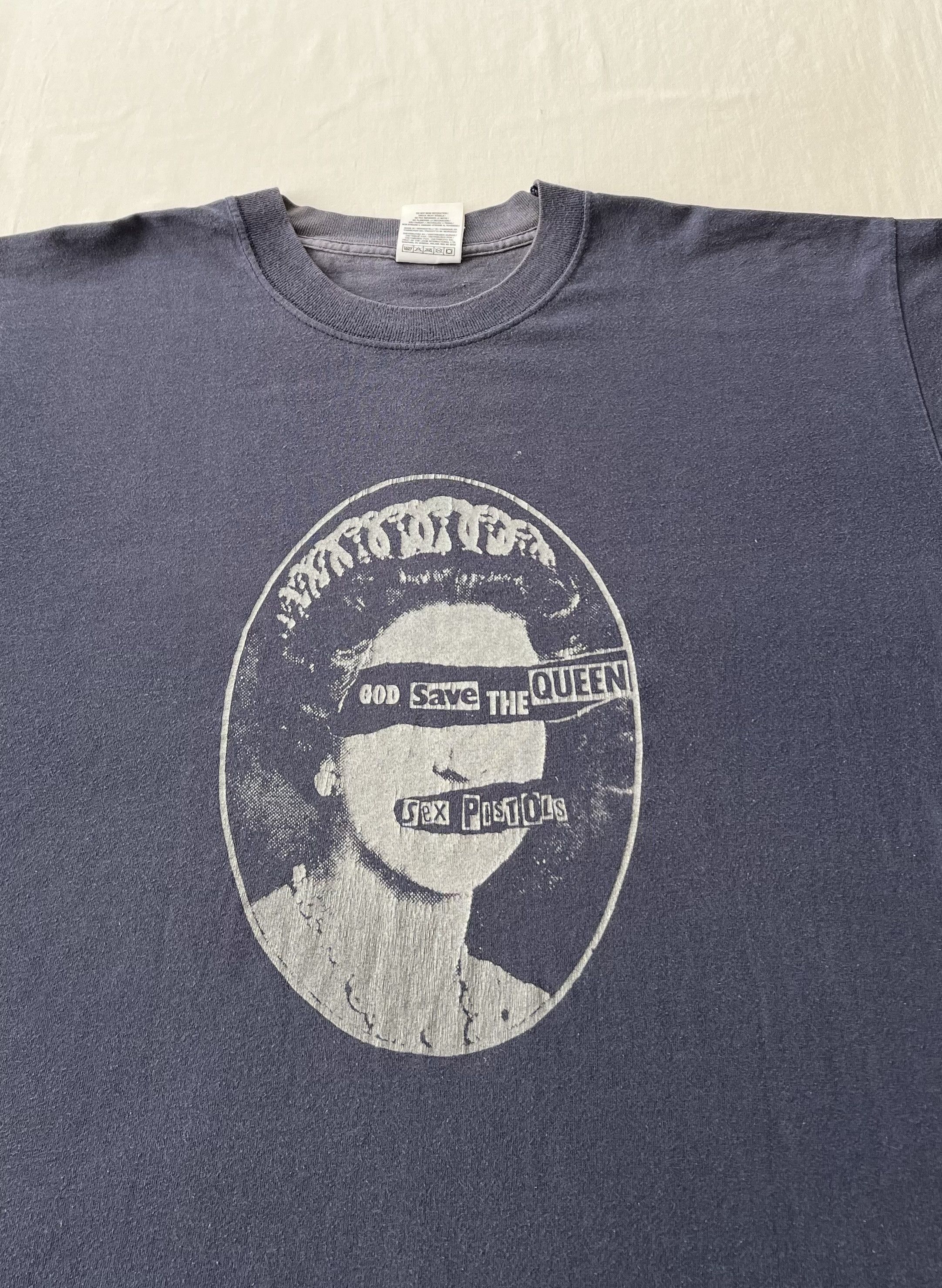 Vintage 90s Sex Pistols God Save The Queen Punk Rock Tshirt