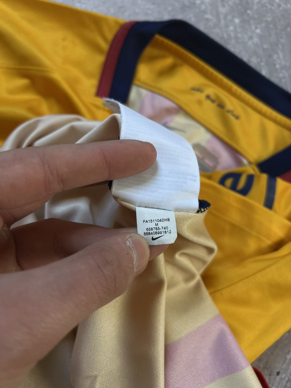 Nike BARCELONA 2015/2016 SHIRT NIKE SOCCER JERSEY SIZE M Size US M / EU 48-50 / 2 - 20 Thumbnail