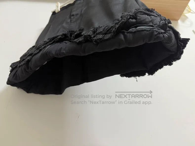 Comme des Garcons Comme des Garcons size XS Black silk irregular ruffled ski Size 22" - 8 Thumbnail