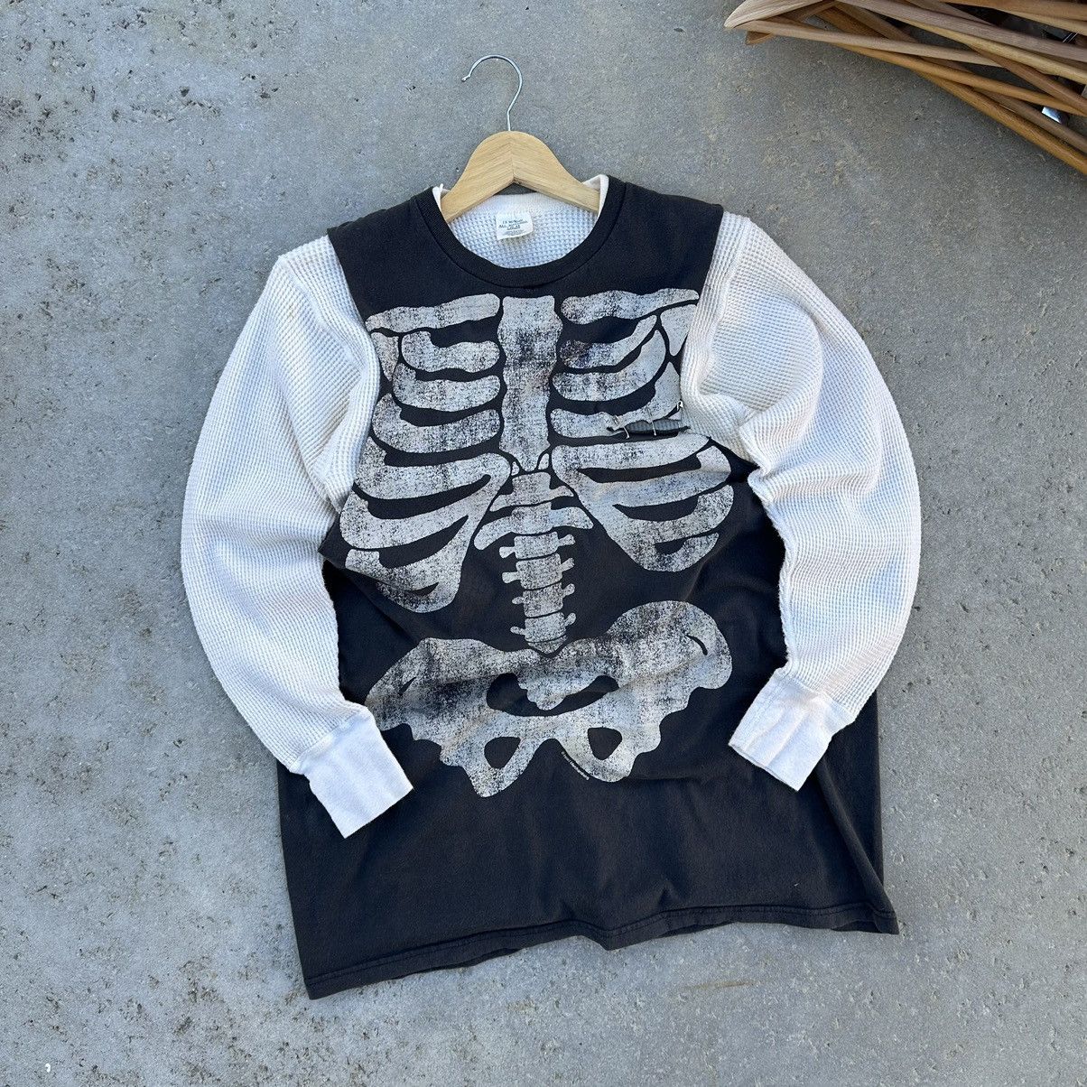 Other VTG 2000’s Skeleton Ribcage Faded Thrashed Graphic Shirt Size US XL / EU 56 / 4 - 1 Thumbnail