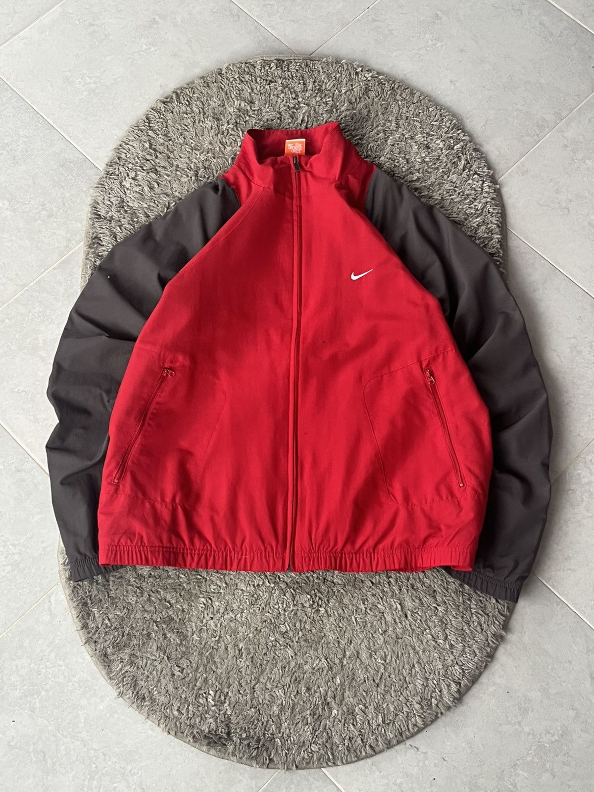 Nike Vintage Nike Light Jacket Streetwear Size US L / EU 52-54 / 3 - 1 Thumbnail
