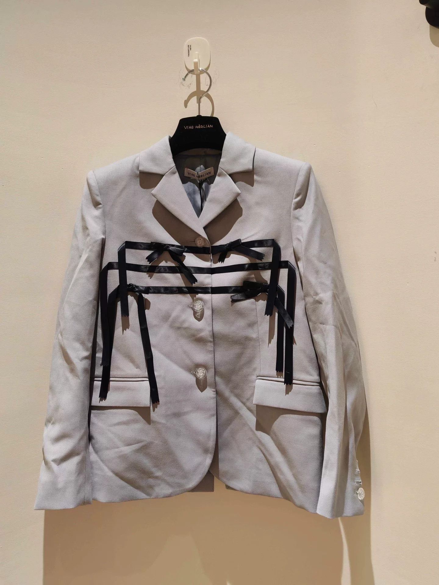 Other Vias Herlian 2020 3D Bow Blazer Size M / US 6-8 / IT 42-44 - 1 Thumbnail