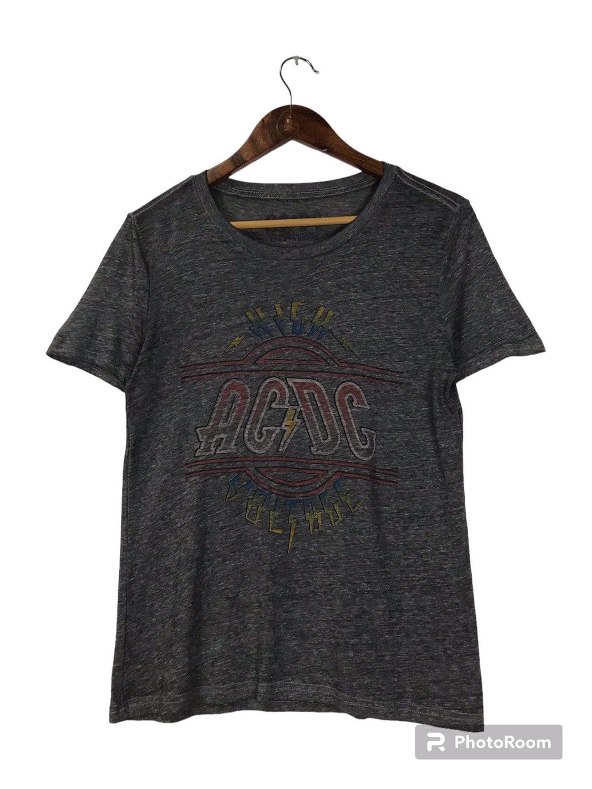 Band Tees 2022 AC/DC Rock Band Womens tee Size S / US 4 / IT 40 - 1 Thumbnail