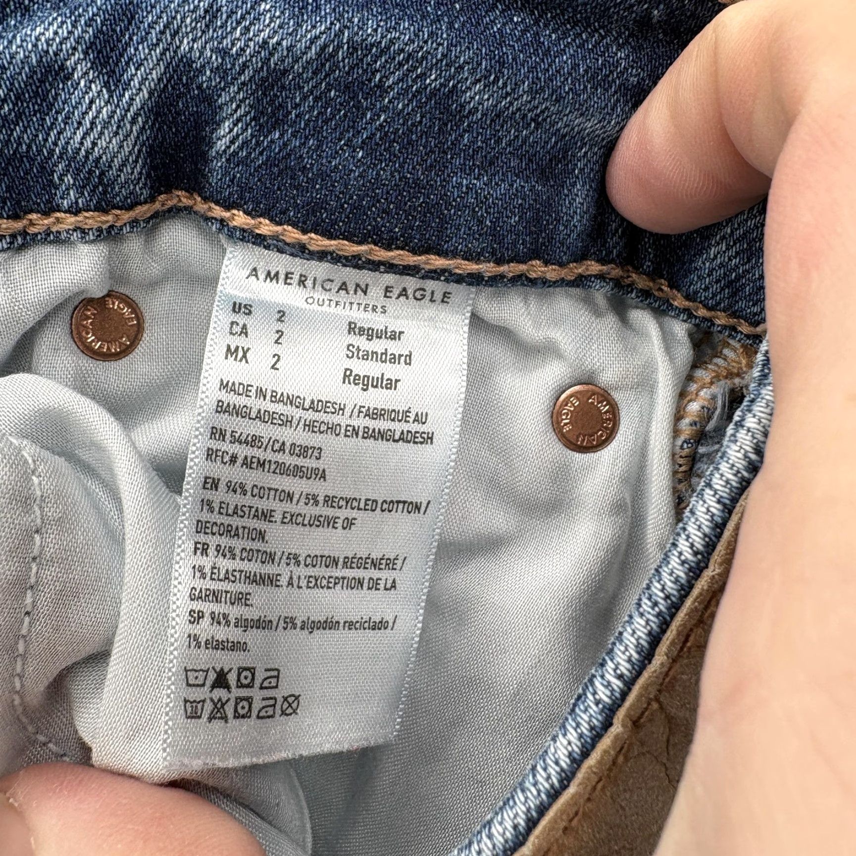 American Eagle Outfitters American Eagle Outfitters Jeans Womens 2 Blue Medium Wash Distressed Stretch Straight 5-Pocket Denim Mid Rise Zip 30in Inseam Size 26" / US 2 / IT 38 - 5 Thumbnail