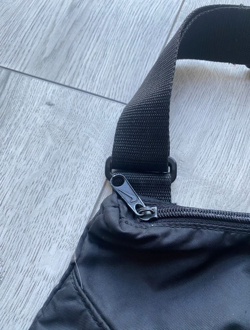 Nike Vintage Nike Swoosh Nylon Shoulder Bag Y2K Os Size ONE SIZE - 4 Thumbnail