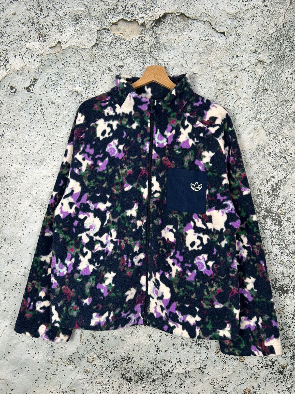Adidas Adidas Floral Fleece Streetwear Gorpcore Outdoor Hype Size US L / EU 52-54 / 3 - 1 Thumbnail