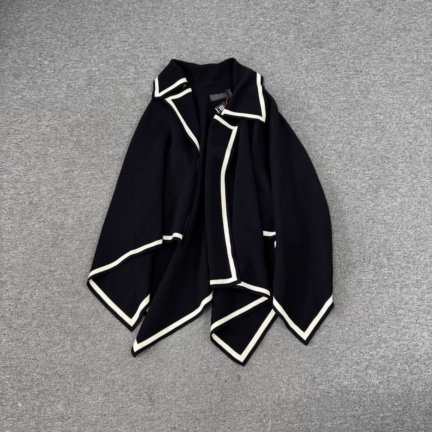 Burberry Burberry Black Label Runway B&W Colorblock Wool Shawlcoat Size ONE SIZE - 2 Thumbnail