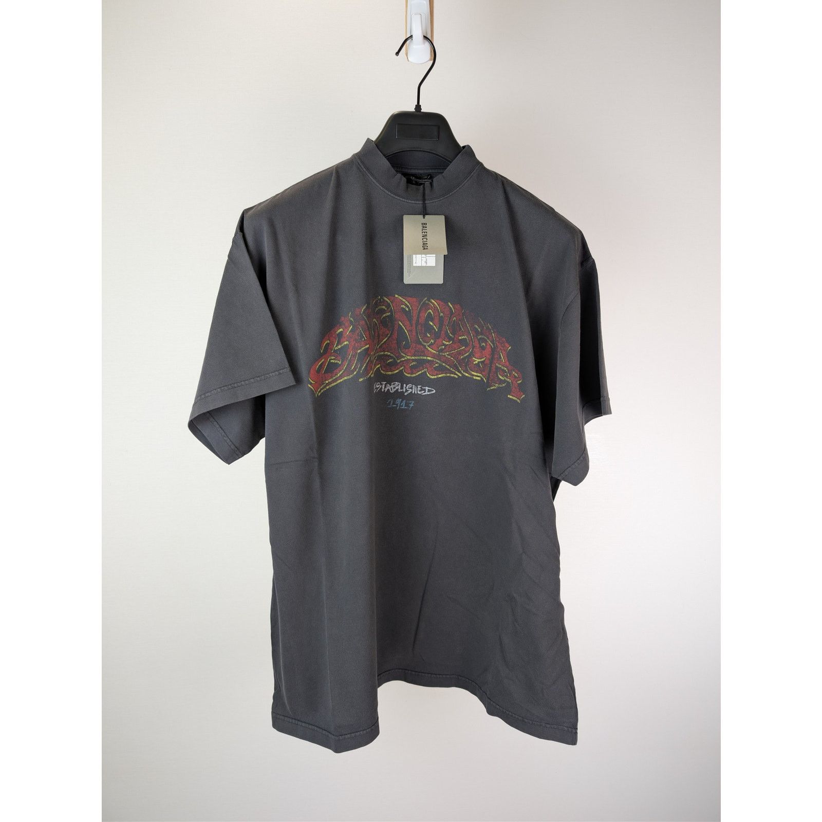 Balenciaga o1rshd1 Offshore Oversized Vintage Jersey T-Shirt in Black Size US M / EU 48-50 / 2 - 2 Thumbnail