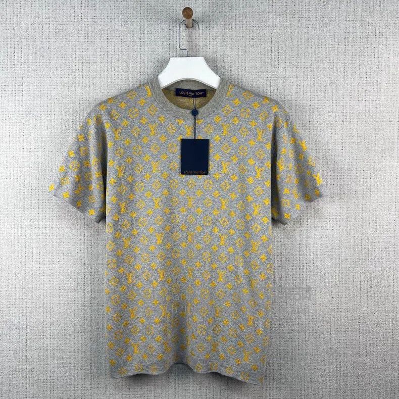 Louis Vuitton Louis Vuitton 25 New Three Flowers Full Print Knit Round N Size US S / EU 44-46 / 1 - 1 Thumbnail