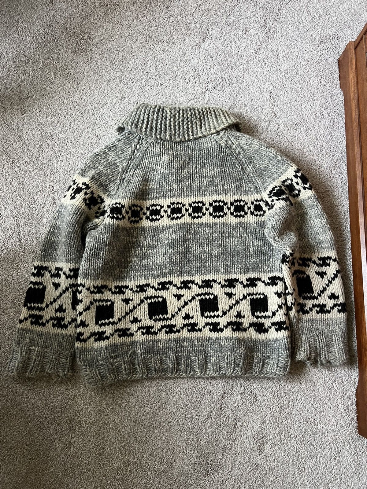 Handmade × Vintage Vintage 60s Cowichan Sweater Style Pull Over Fits Small Size US S / EU 44-46 / 1 - 3 Thumbnail